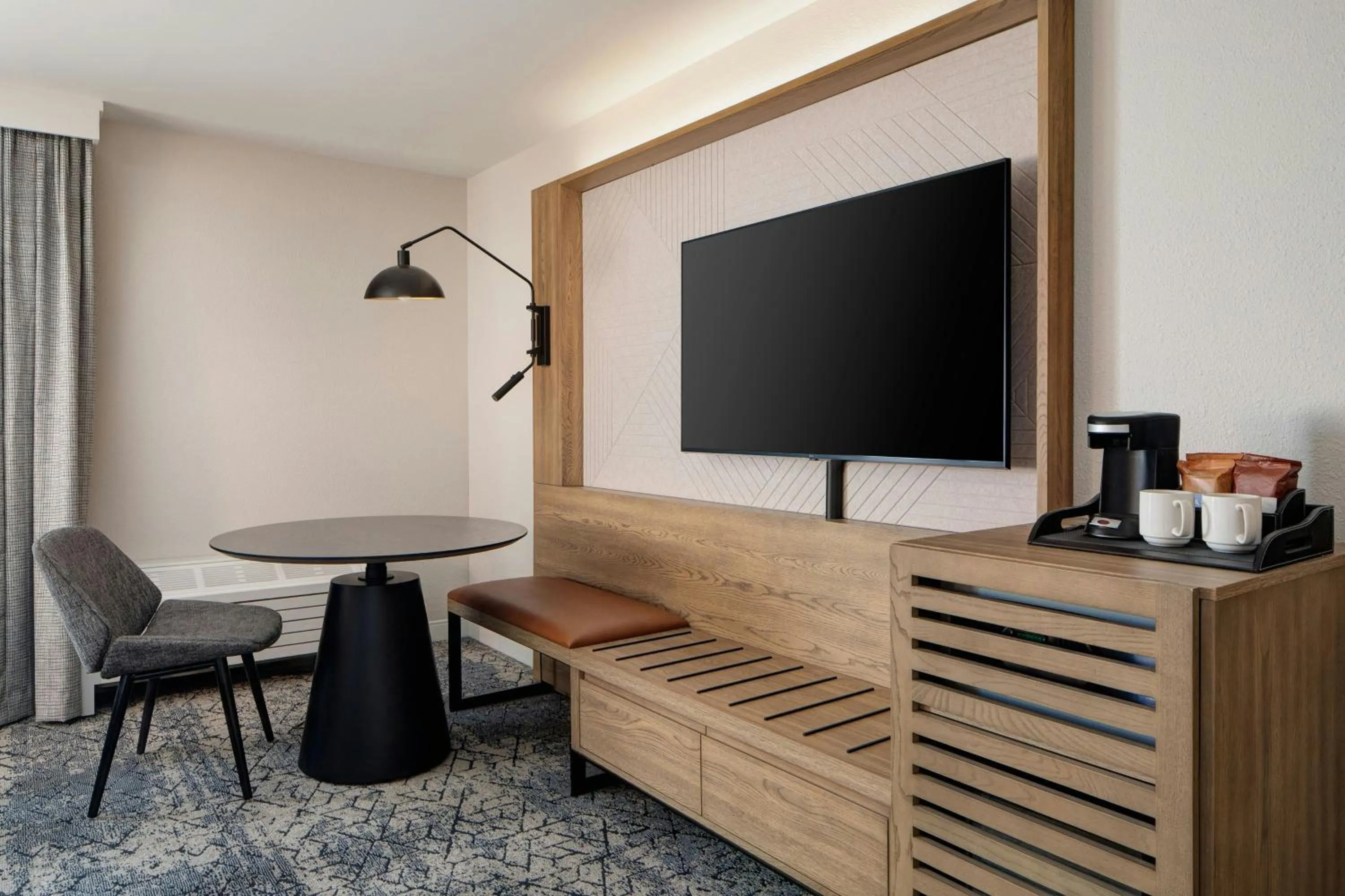 Photo of the whole room in Sheraton Westport Lakeside Chalet