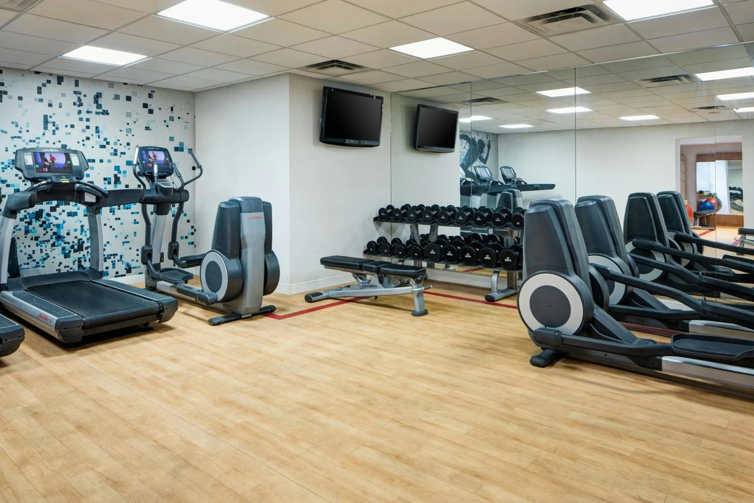 Fitness centre/facilities in Sheraton Westport Lakeside Chalet