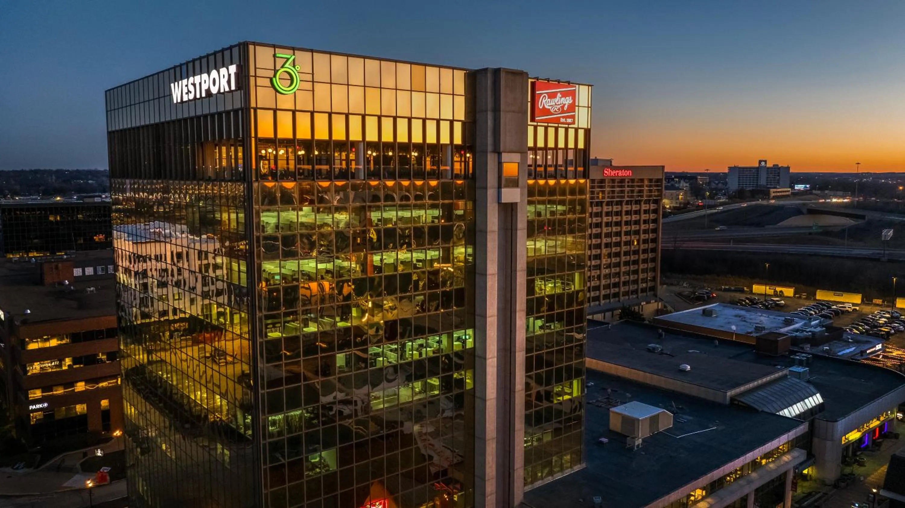 Restaurant/places to eat in Sheraton Westport Lakeside Chalet