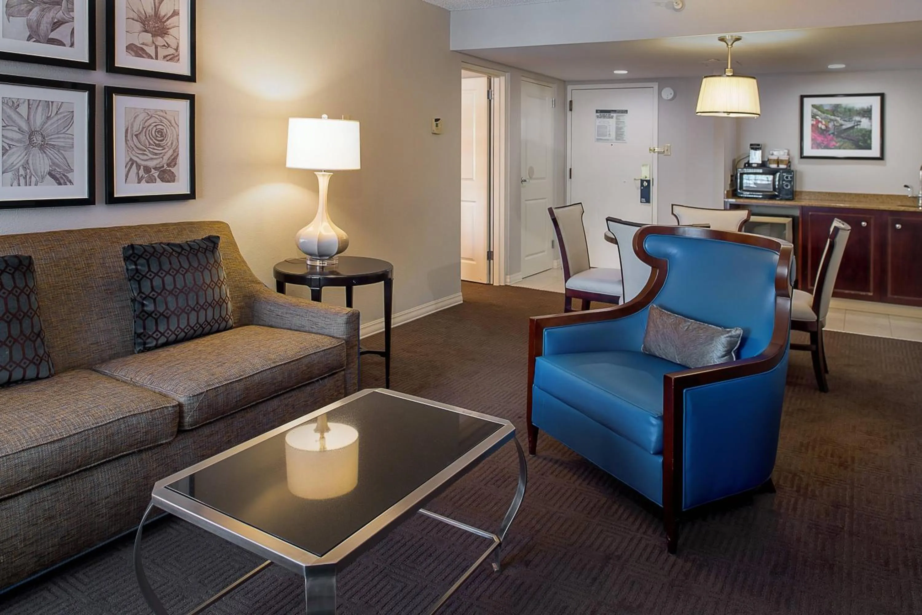 Living room in Sheraton Westport Lakeside Chalet
