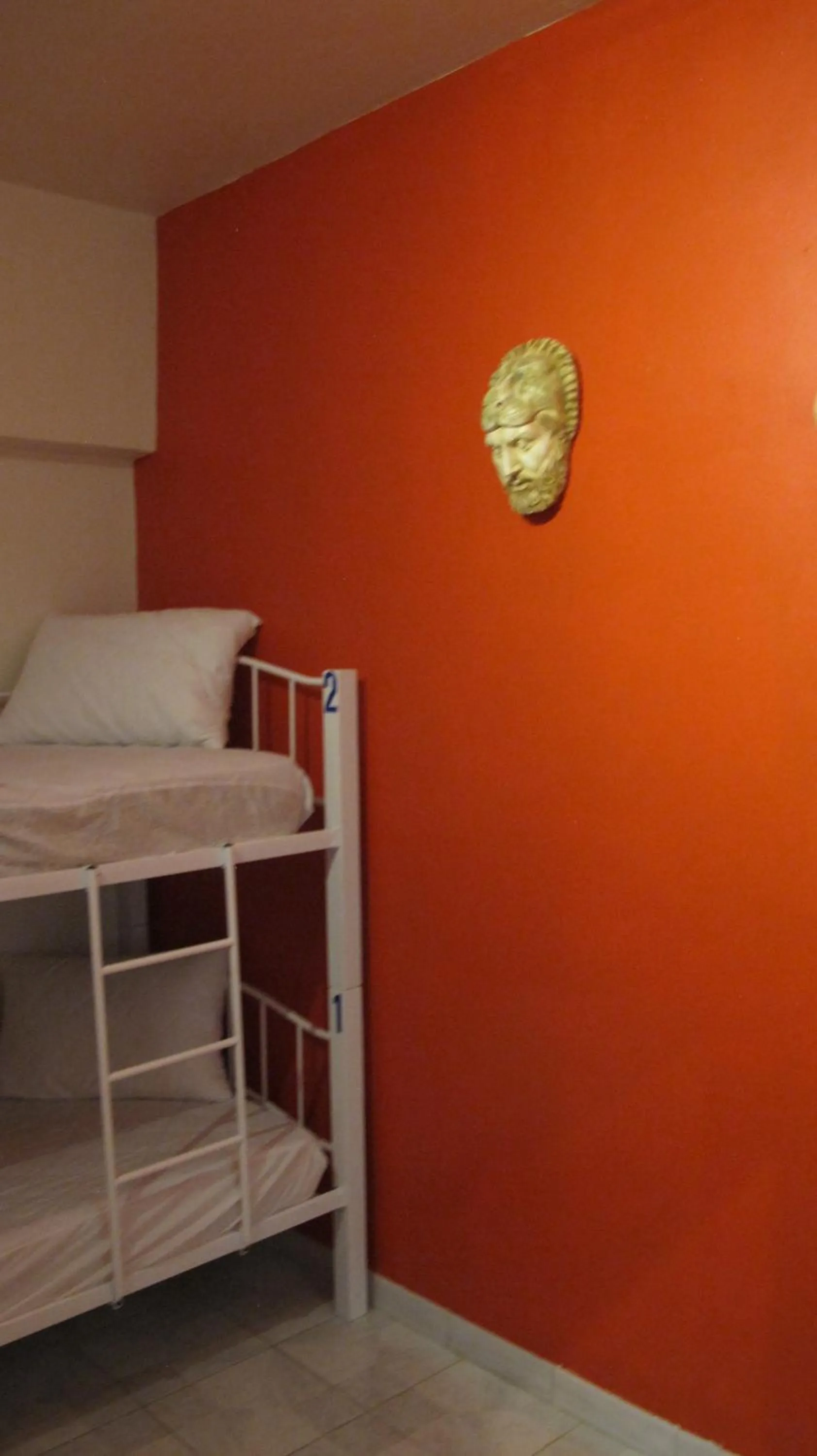 bunk bed in Rhodes Backpackers Boutique Hostel and Apartments