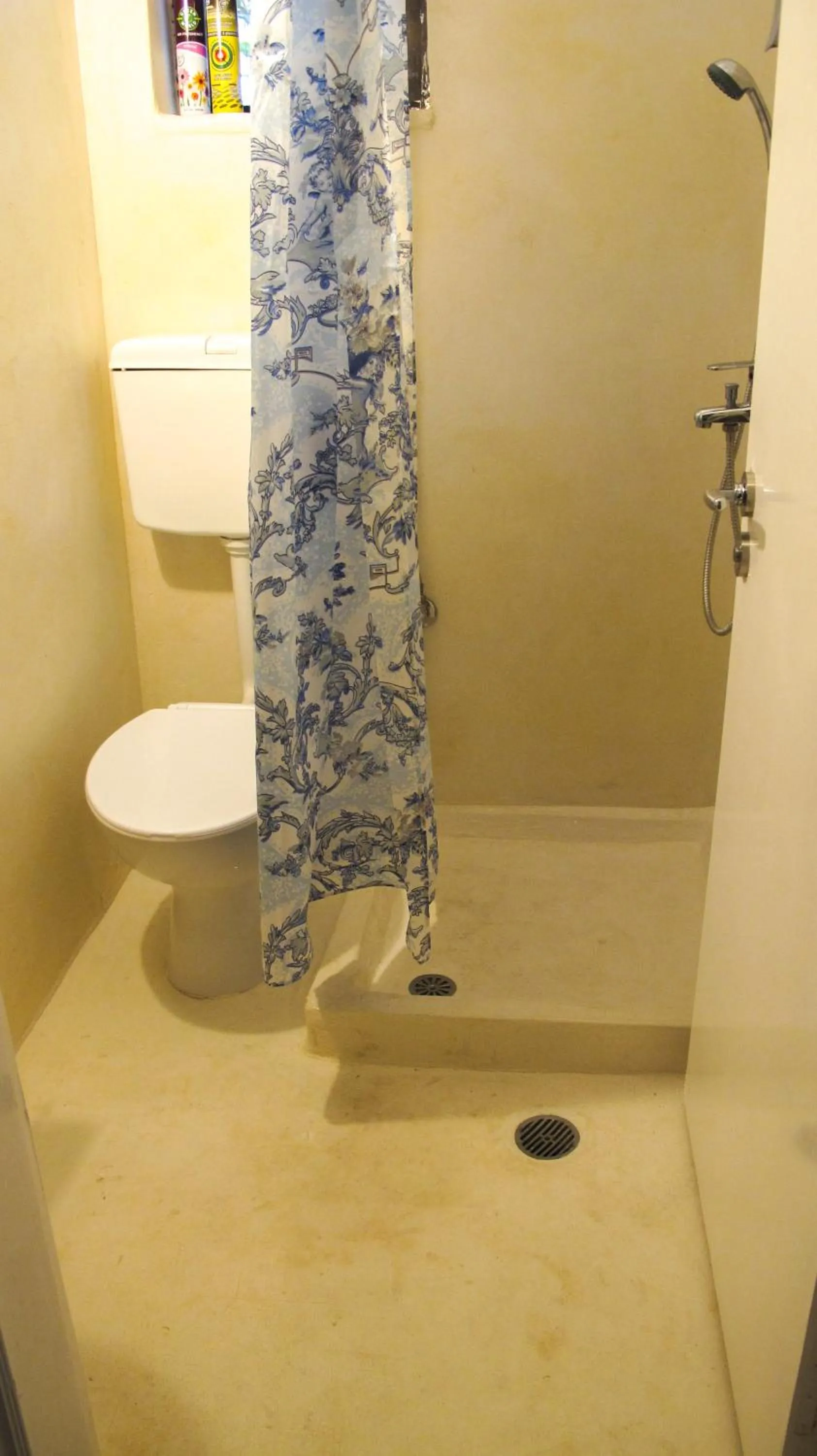 Rhodes Backpackers Boutique Hostel and Apartments