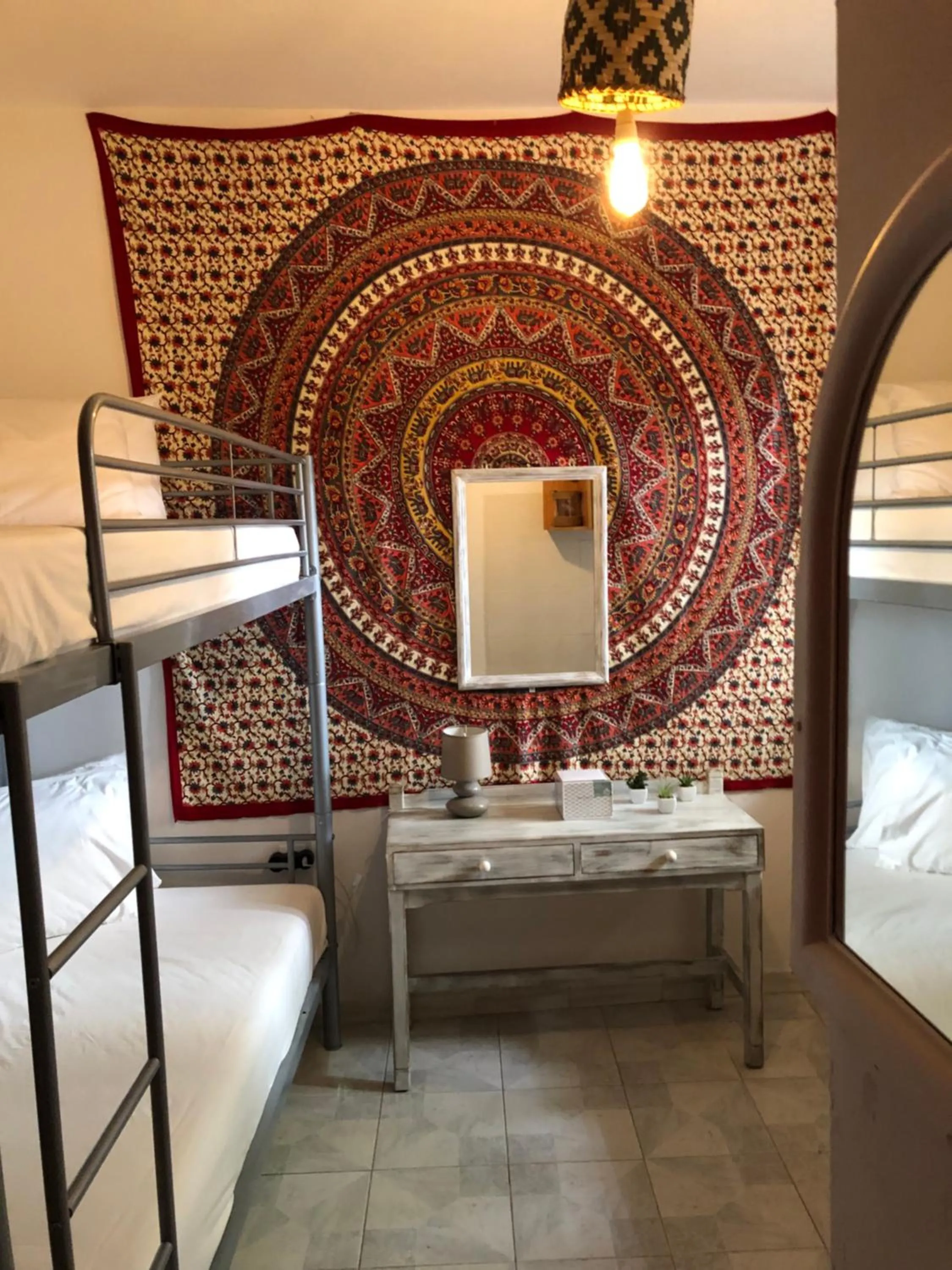 Rhodes Backpackers Boutique Hostel and Apartments