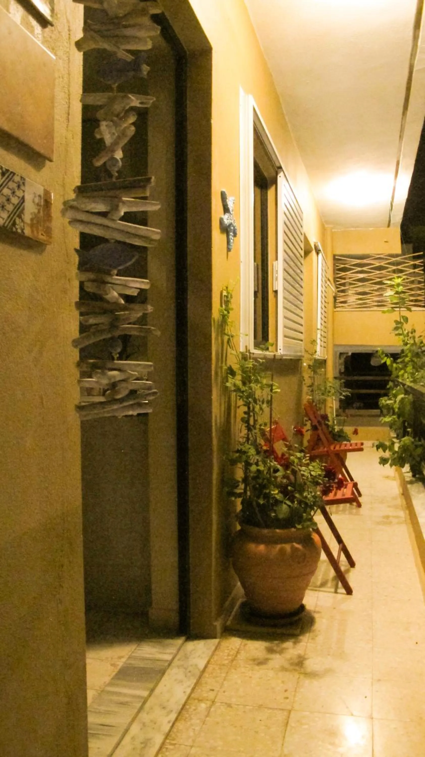 Rhodes Backpackers Boutique Hostel and Apartments