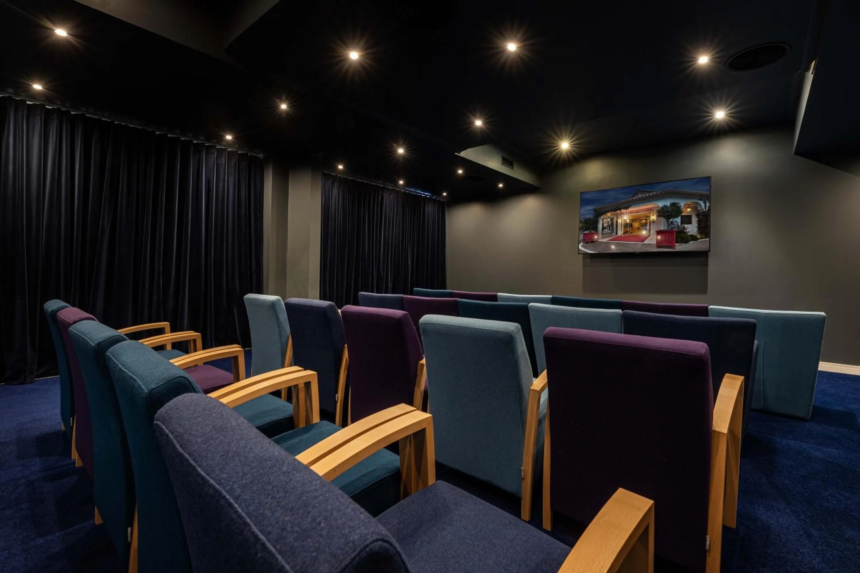 Meeting/conference room in The Magnolia Hotel