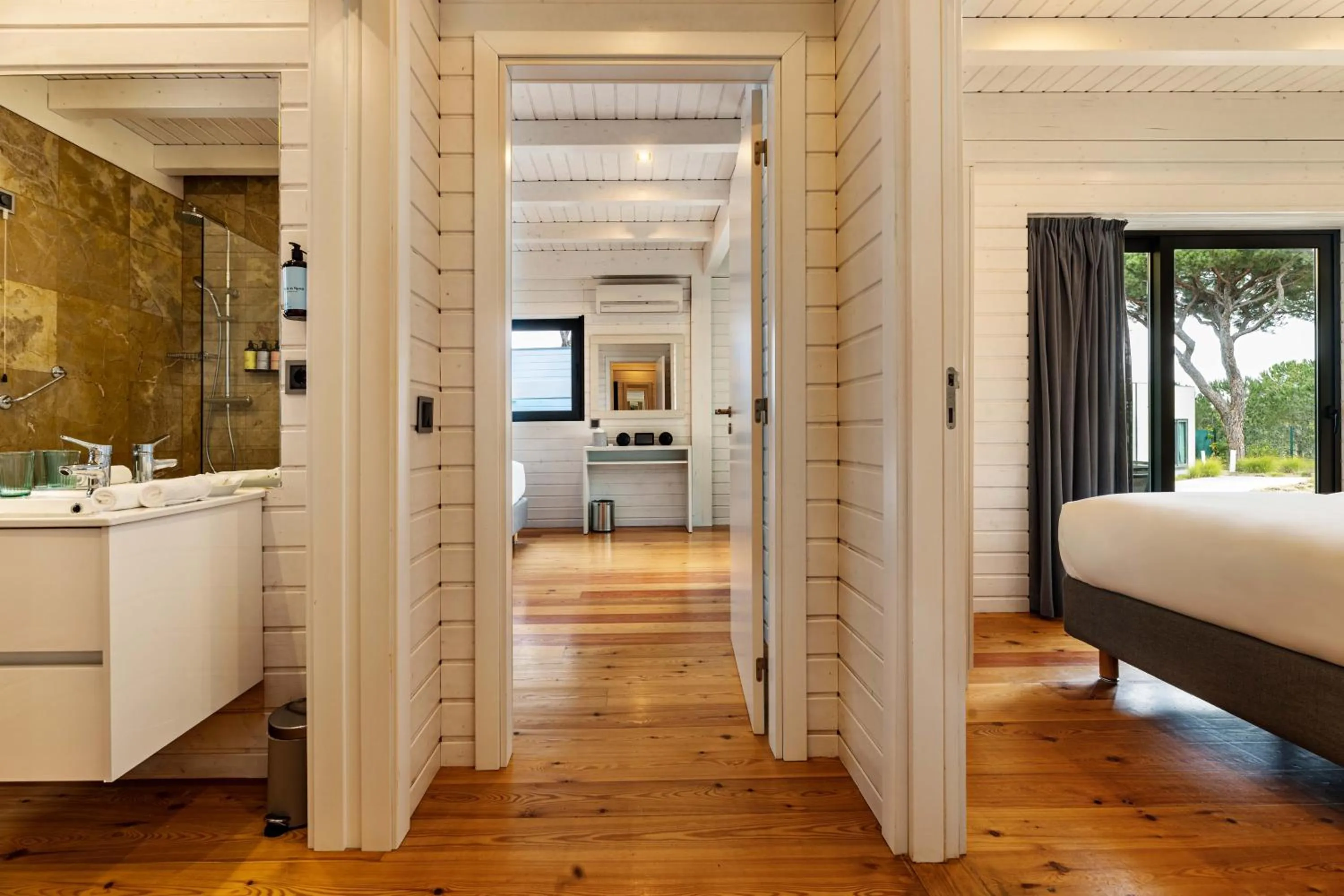 Bedroom, Bed in The Magnolia Hotel