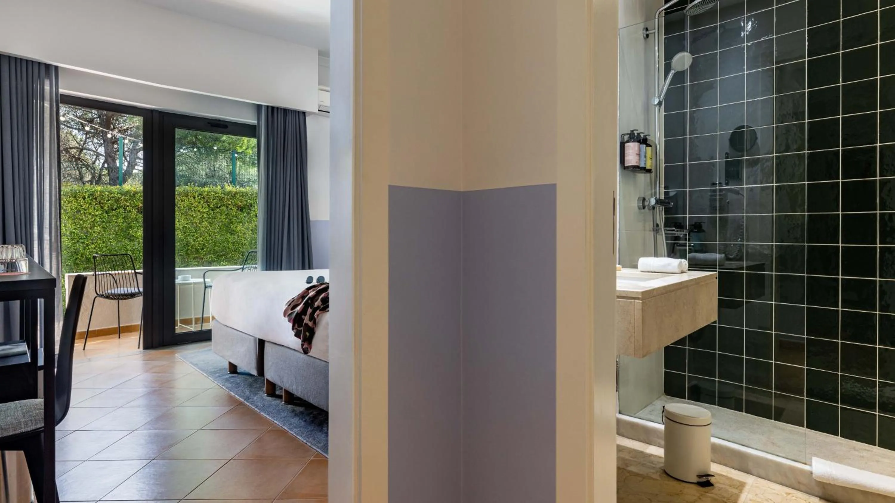 Bathroom in The Magnolia Hotel