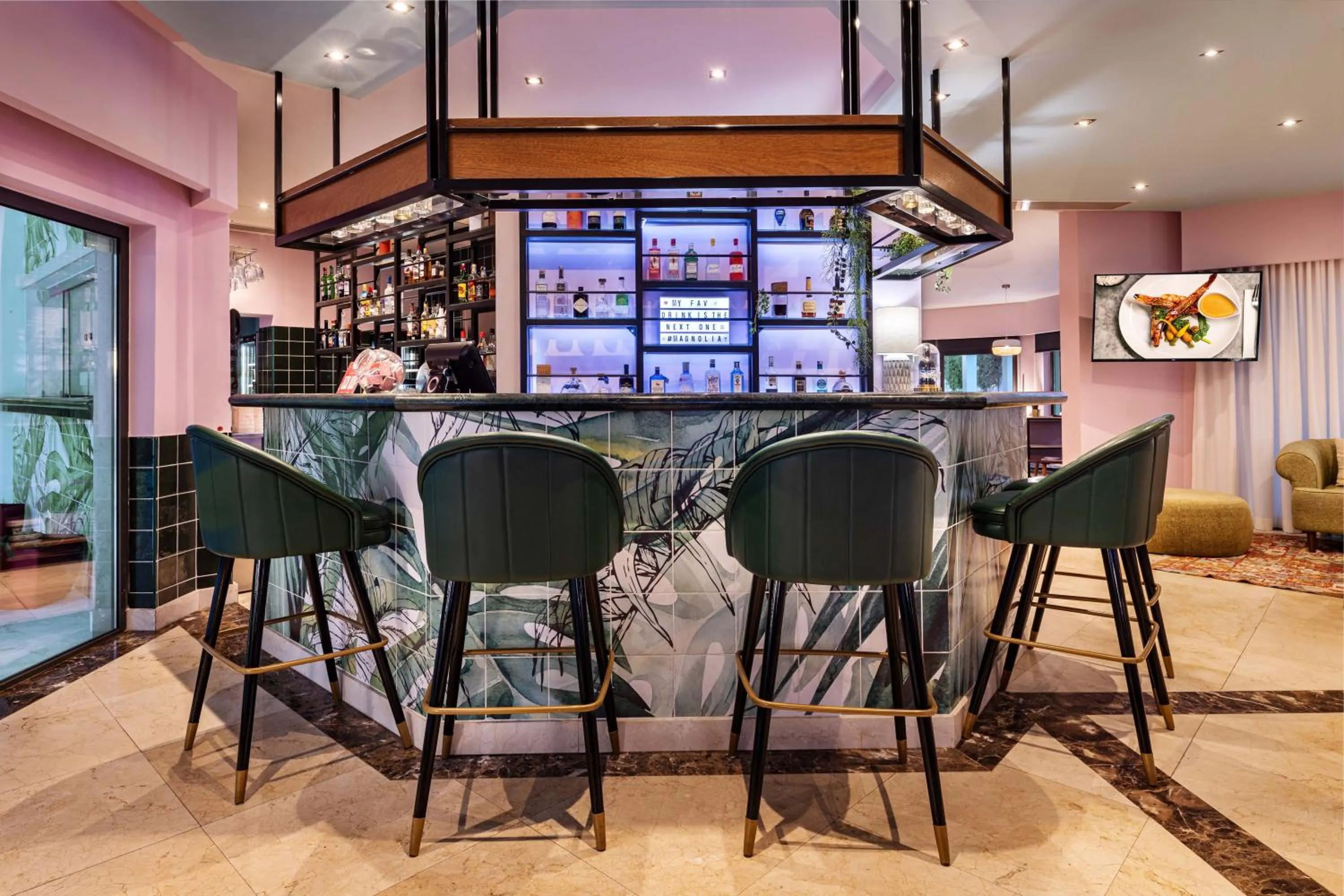 Lounge or bar in The Magnolia Hotel