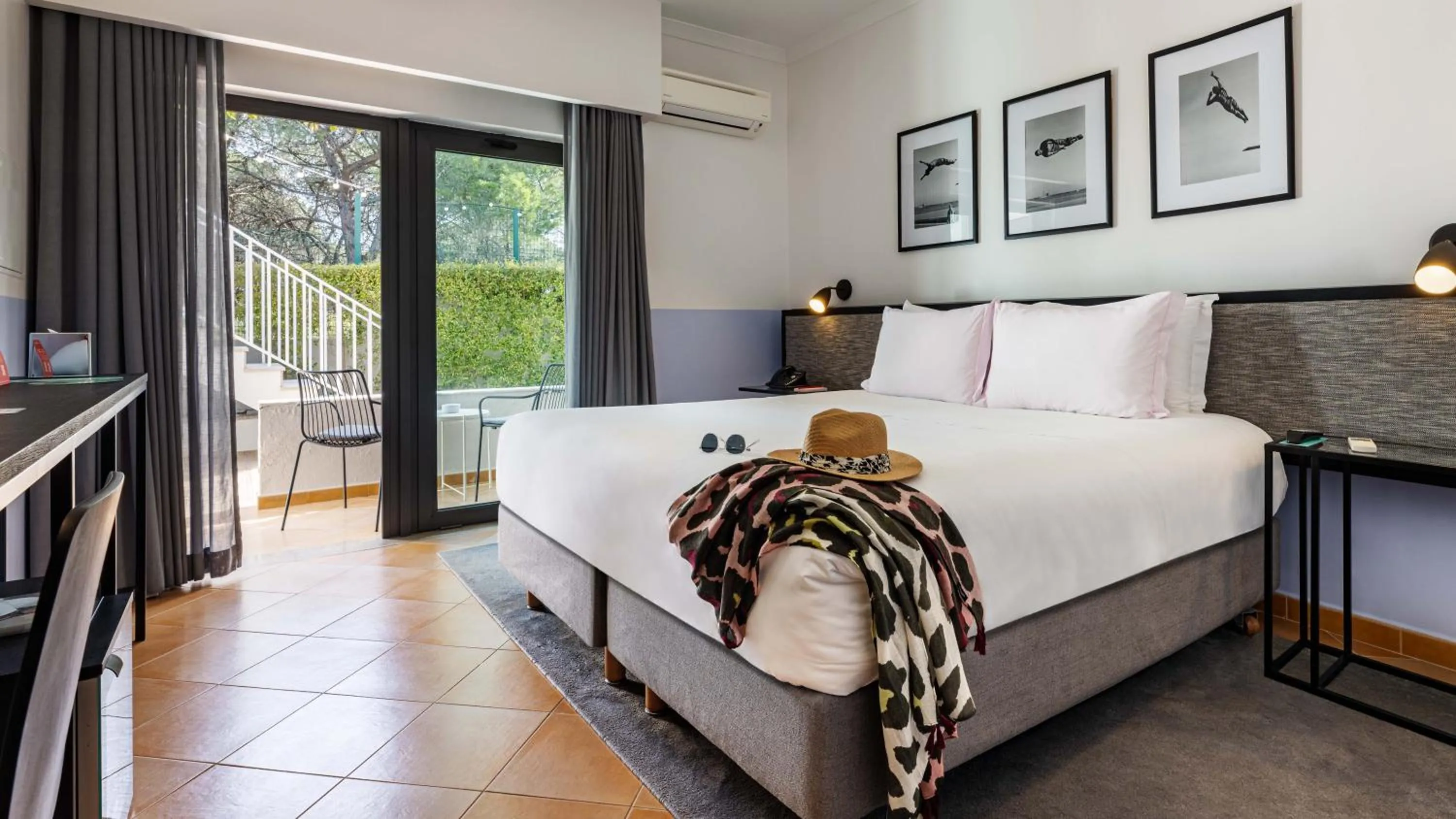 Bed in The Magnolia Hotel