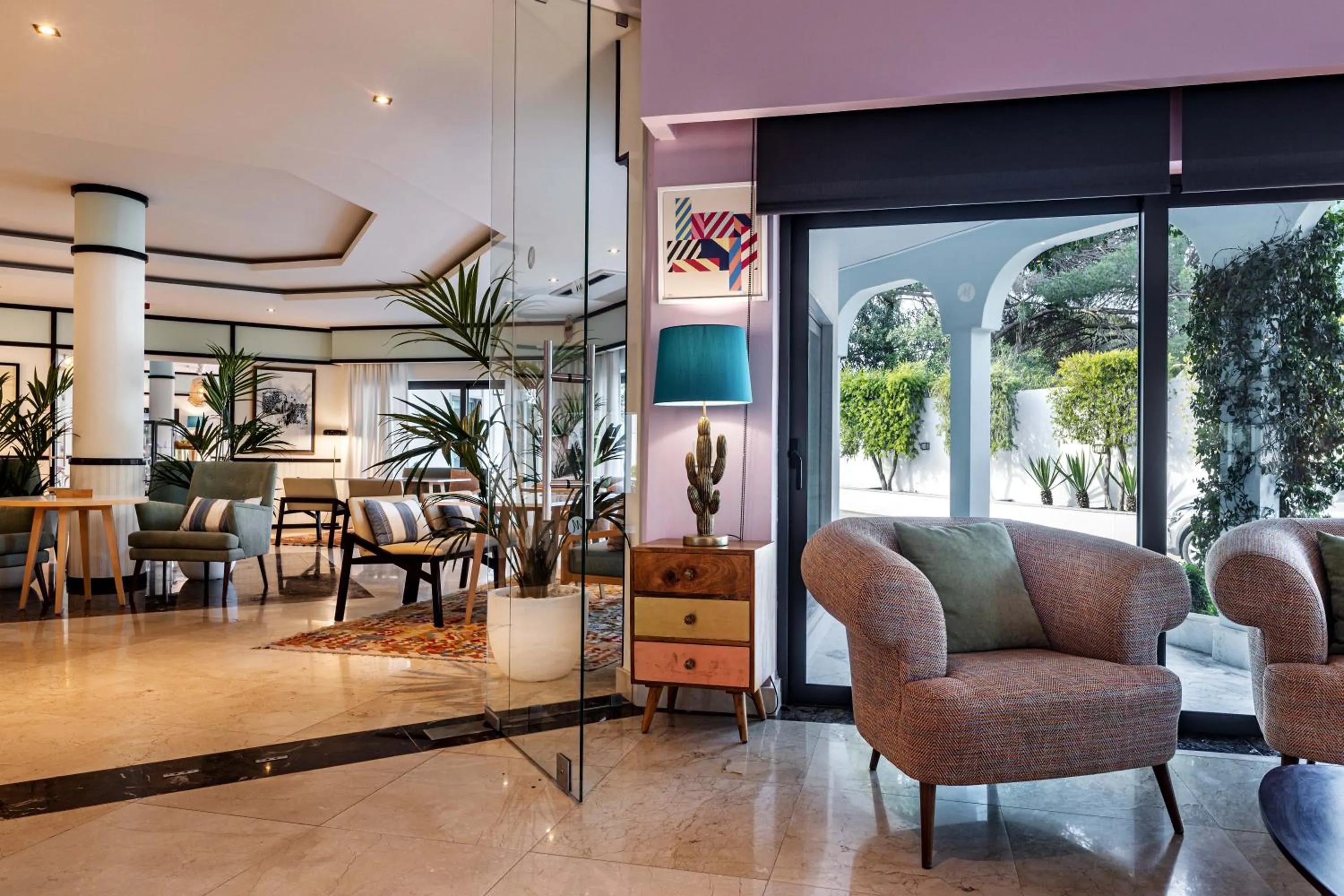 Lounge or bar in The Magnolia Hotel