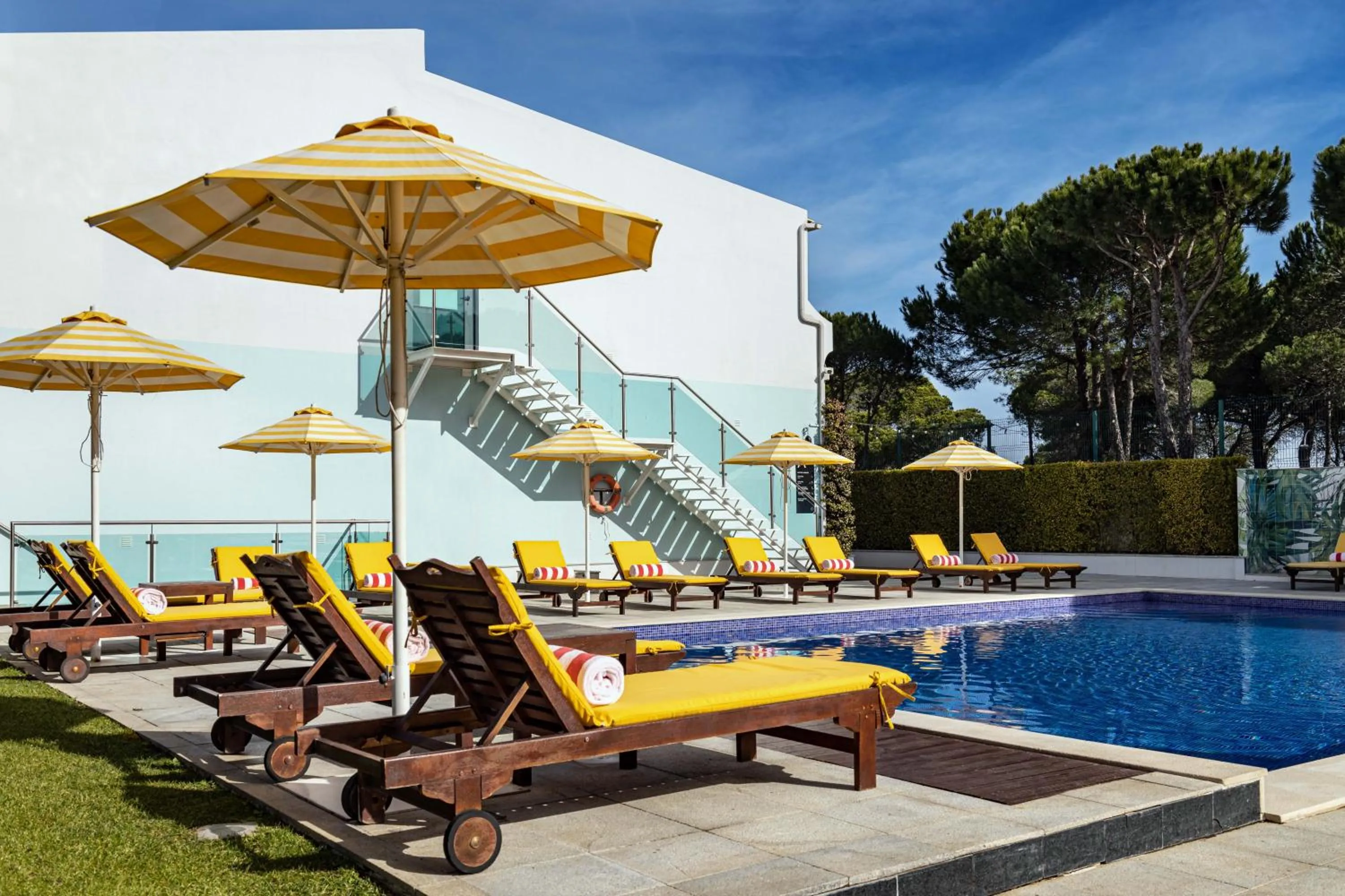 Swimming pool in The Magnolia Hotel