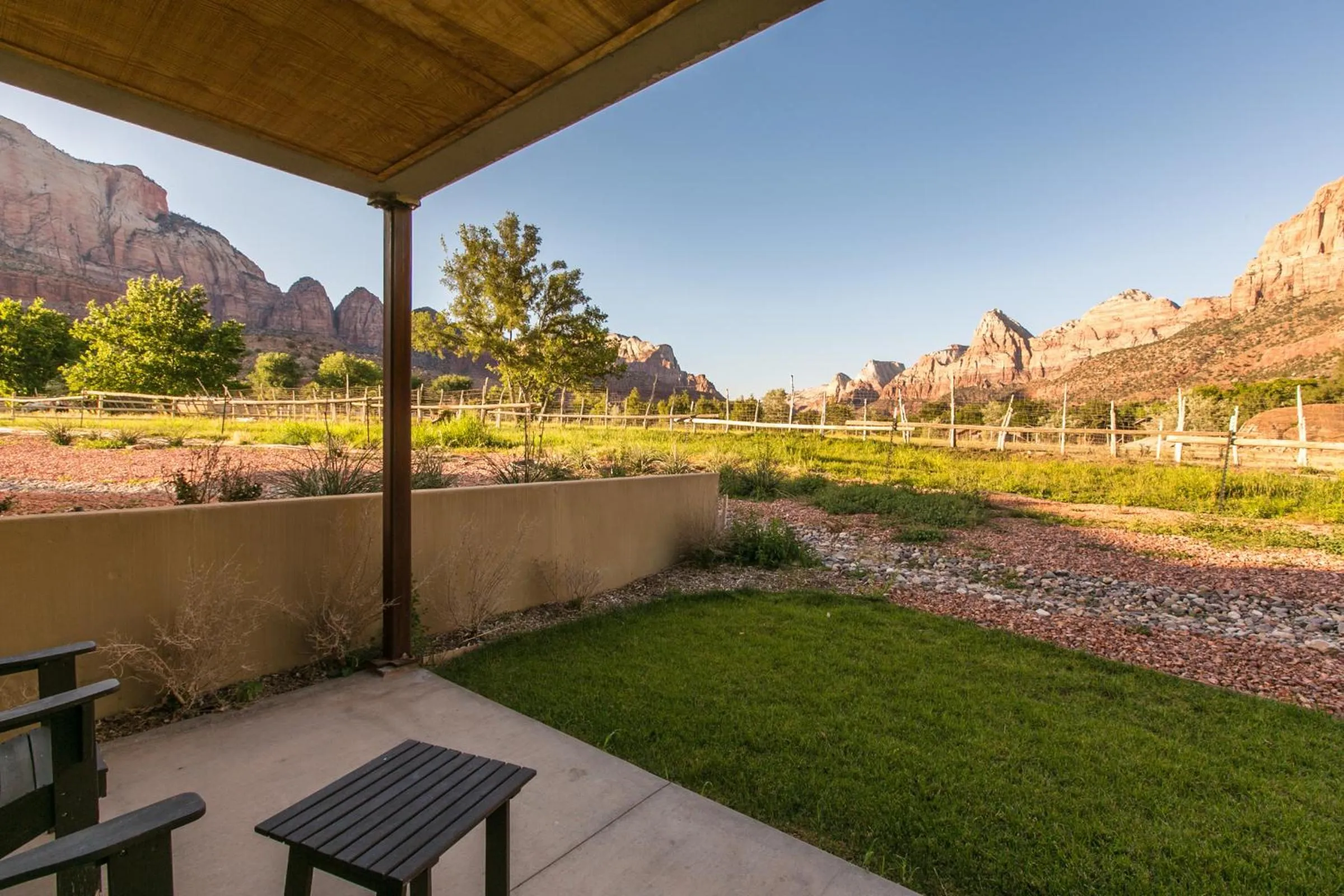 Balcony/Terrace in Driftwood Lodge