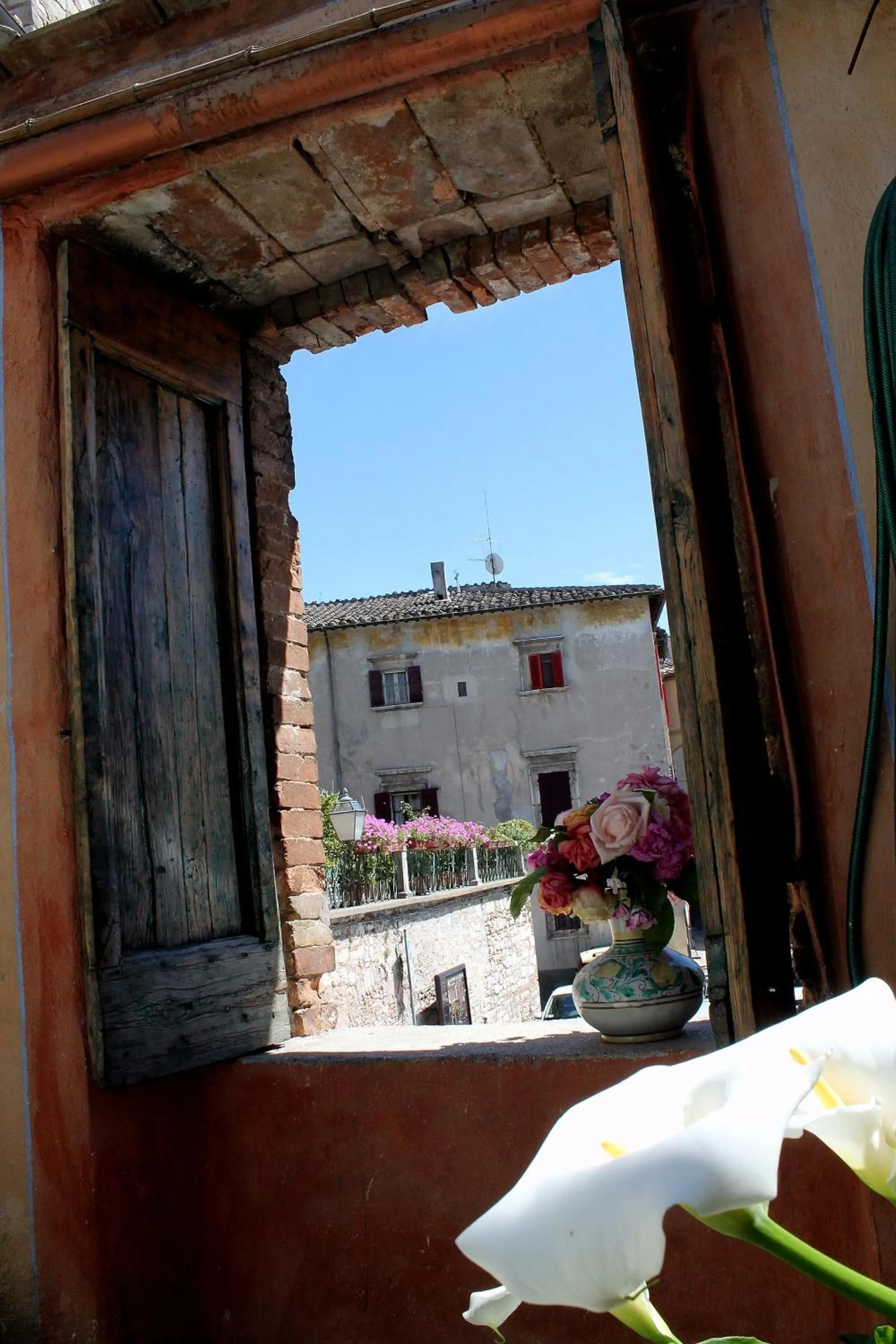 Patio in Le Cisterne B&B