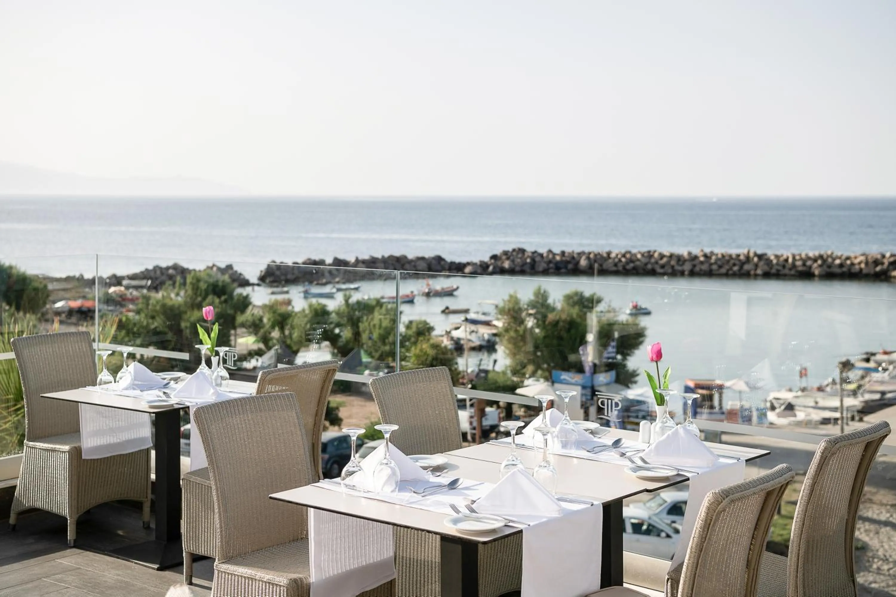 Restaurant/places to eat in Porto Platanias Beach Resort & Spa