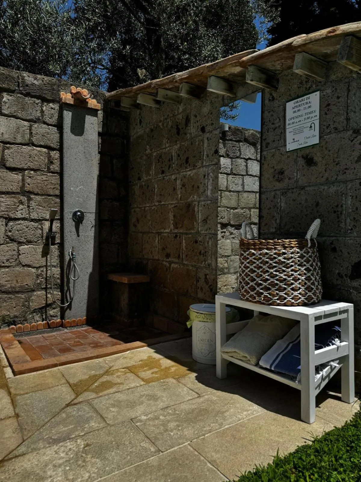 Swimming pool in Suite Lidia B&B