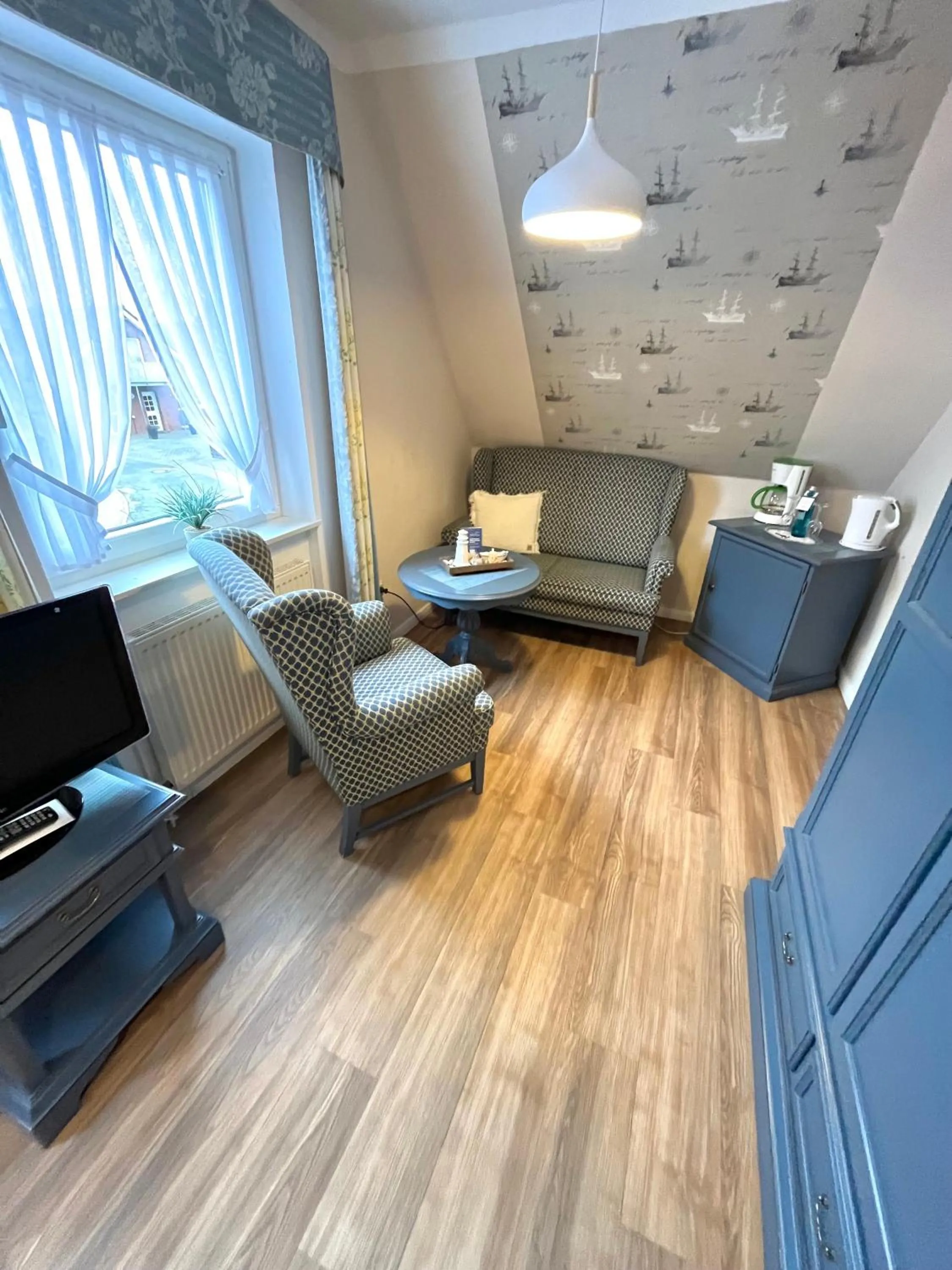 Photo of the whole room in Landhotel Esen