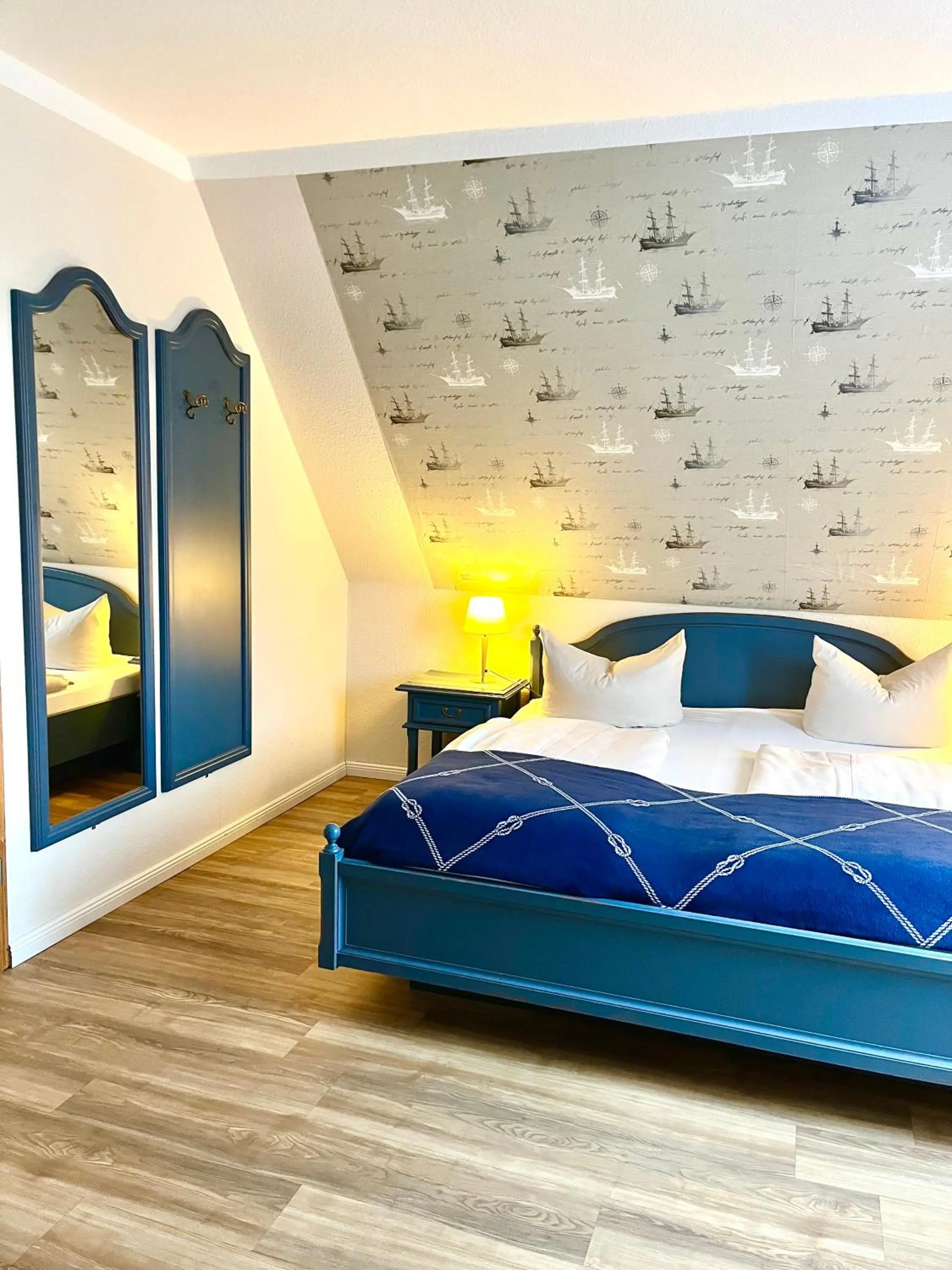 Photo of the whole room, Bed in Landhotel Esen