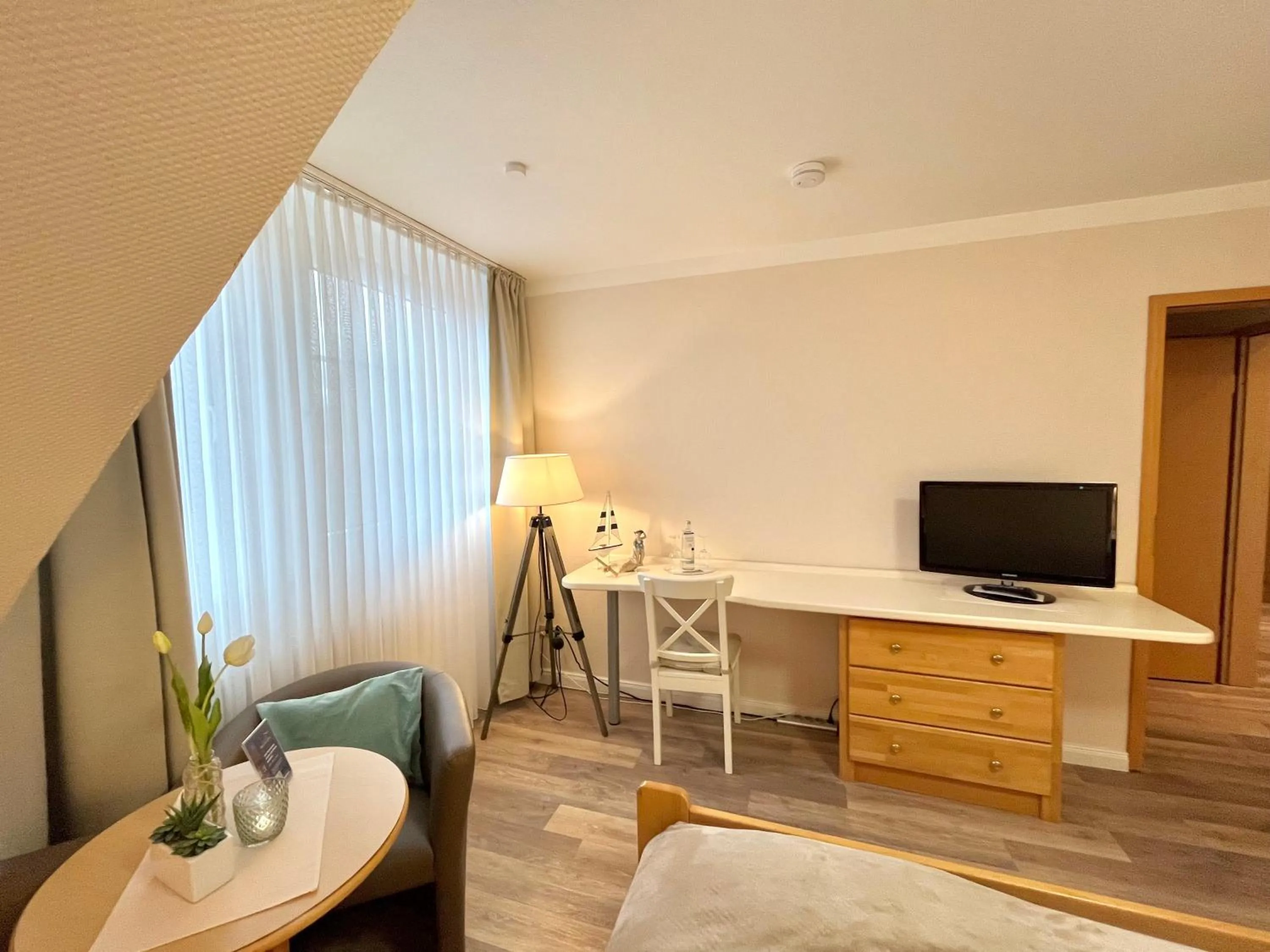 Photo of the whole room, Bed in Landhotel Esen