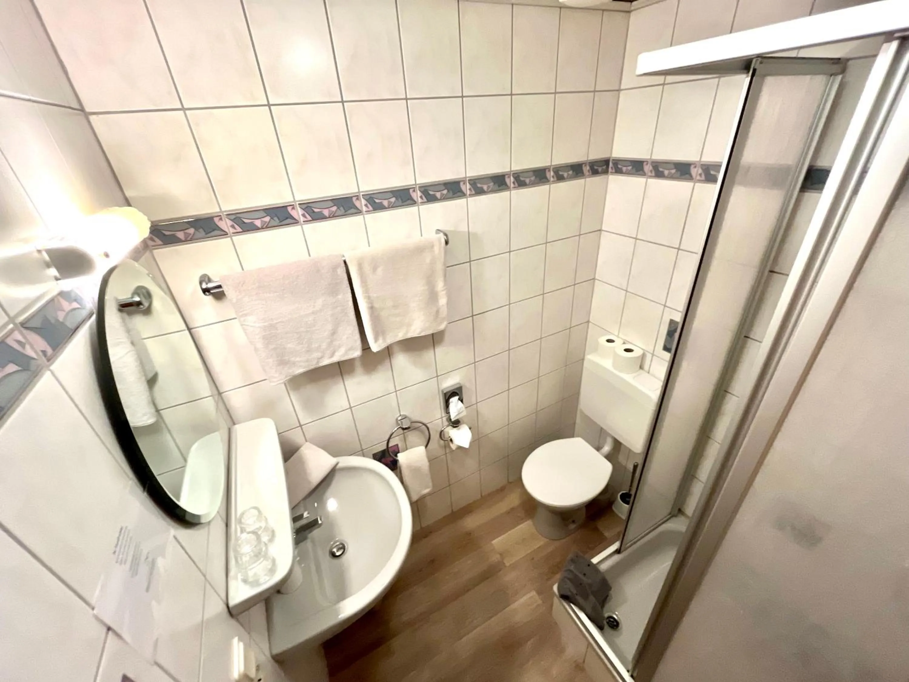 Bathroom in Landhotel Esen