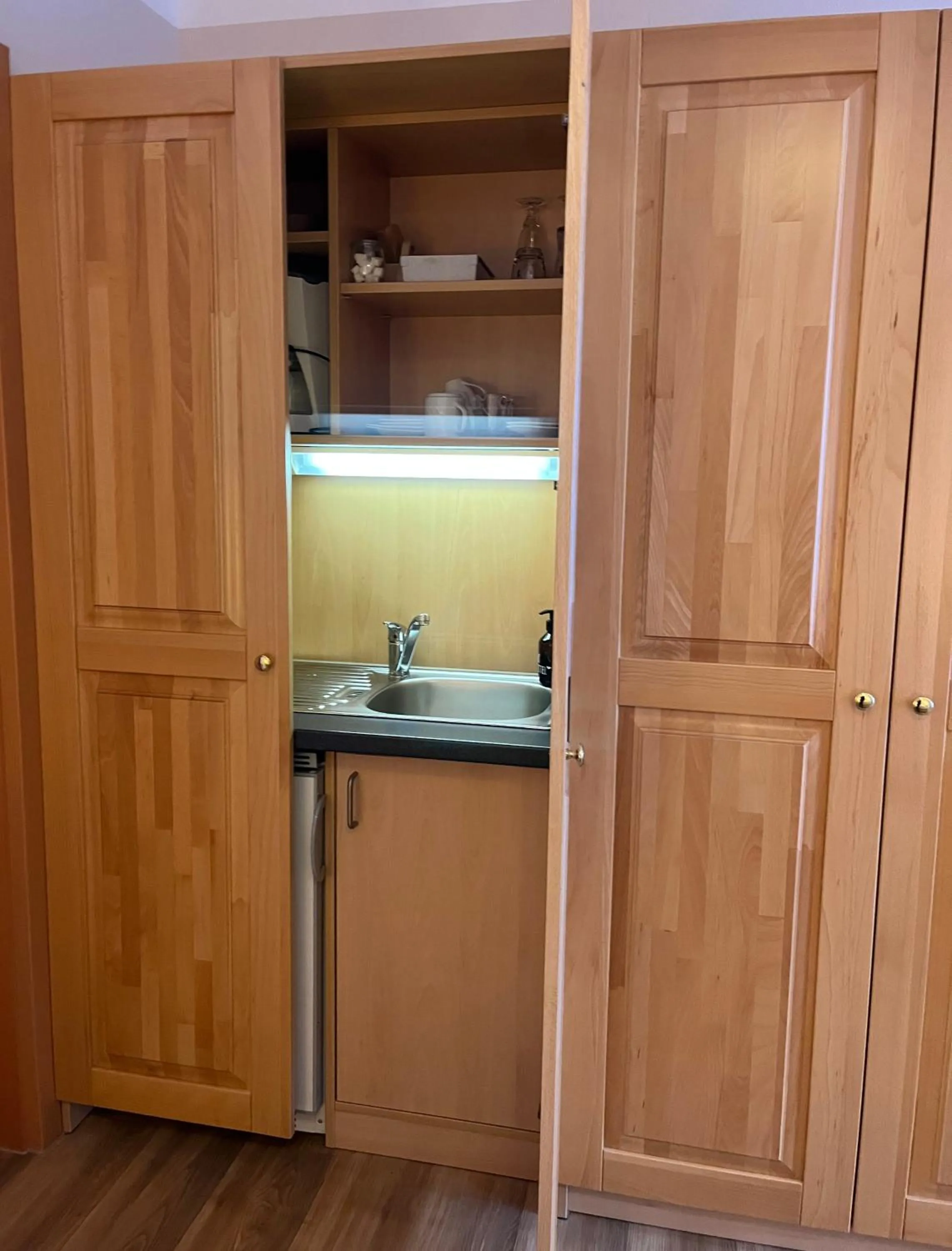 Photo of the whole room in Landhotel Esen