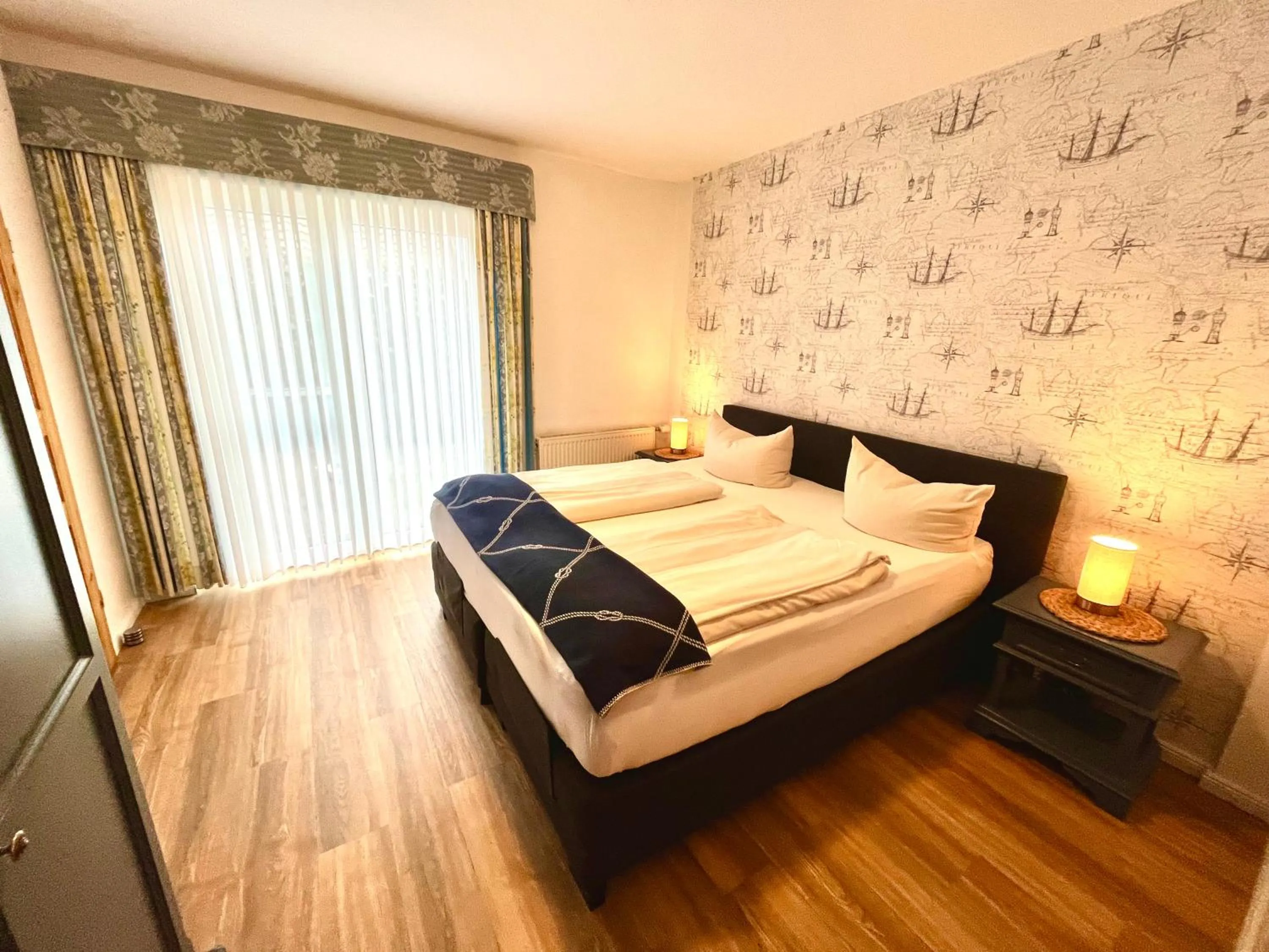 Bedroom, Bed in Landhotel Esen