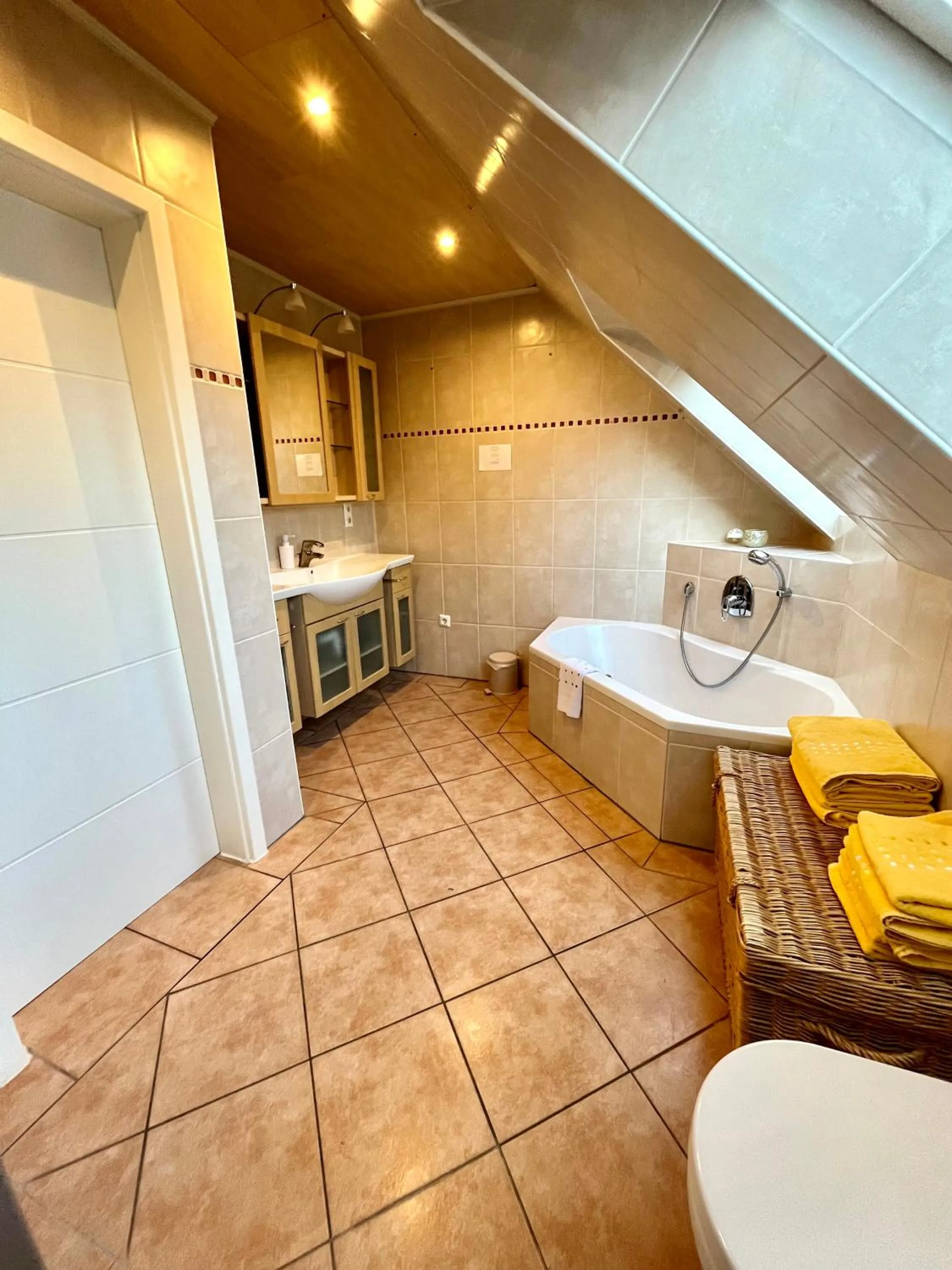 Bathroom in Landhotel Esen