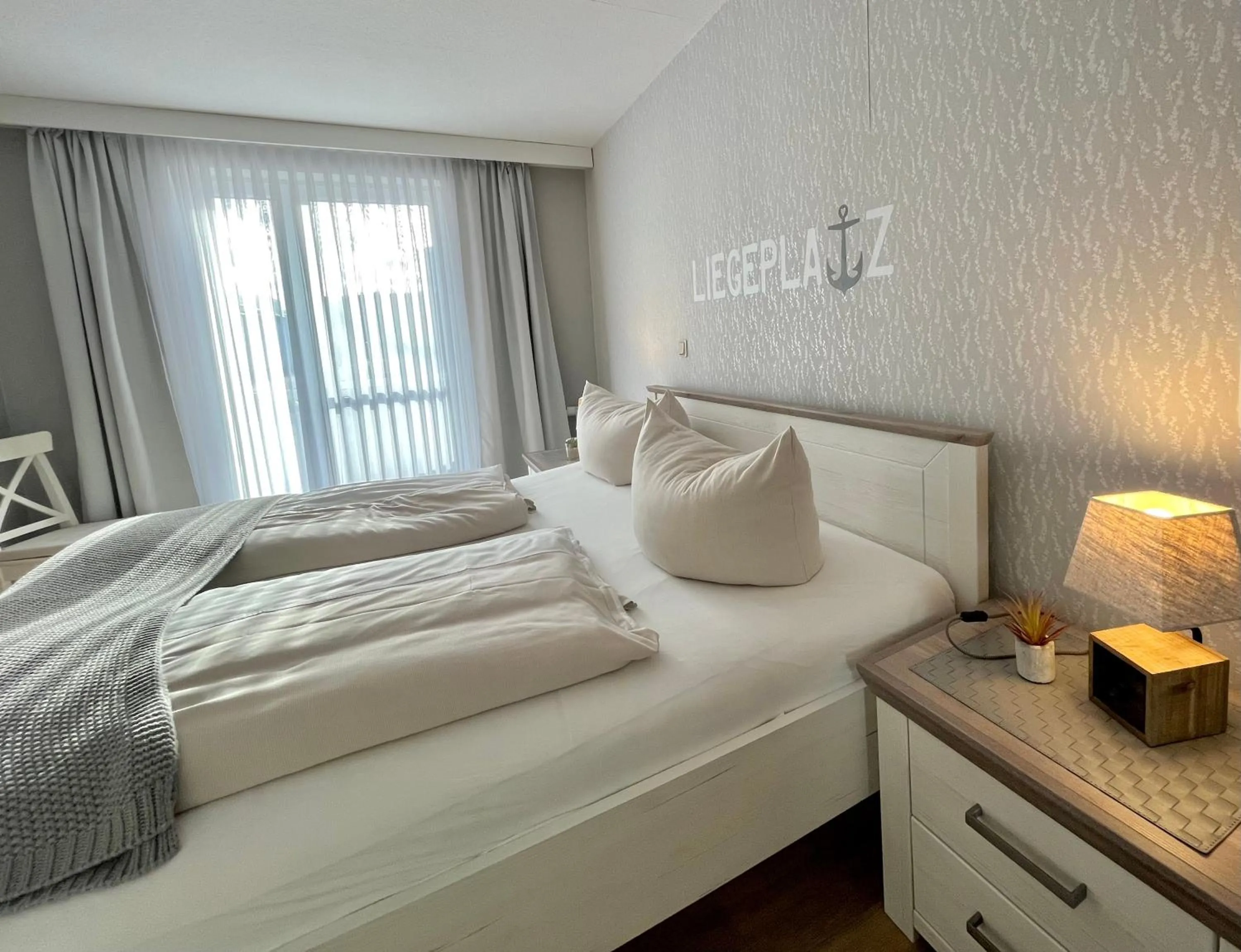 Bedroom, Bed in Landhotel Esen