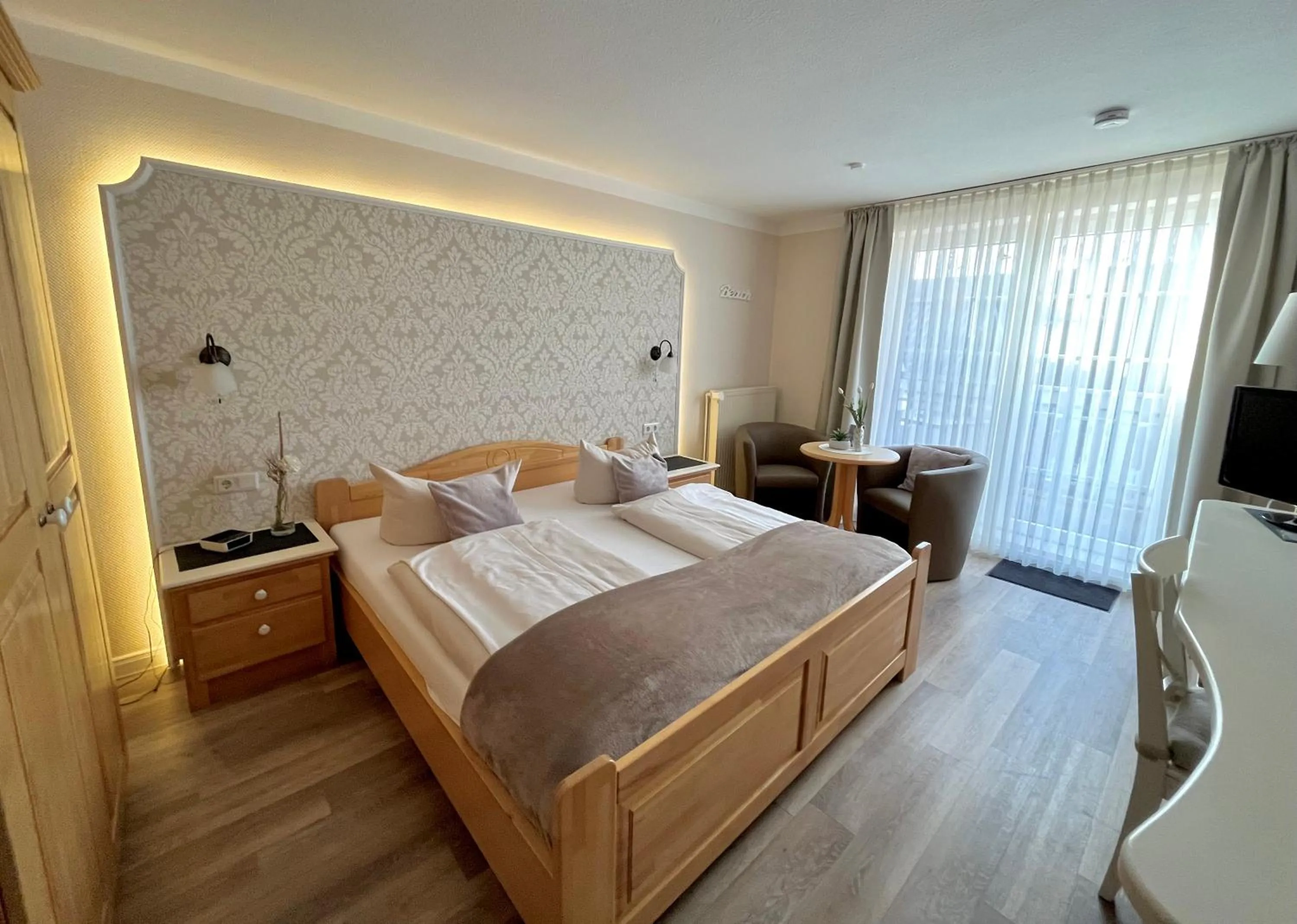 Bedroom, Bed in Landhotel Esen