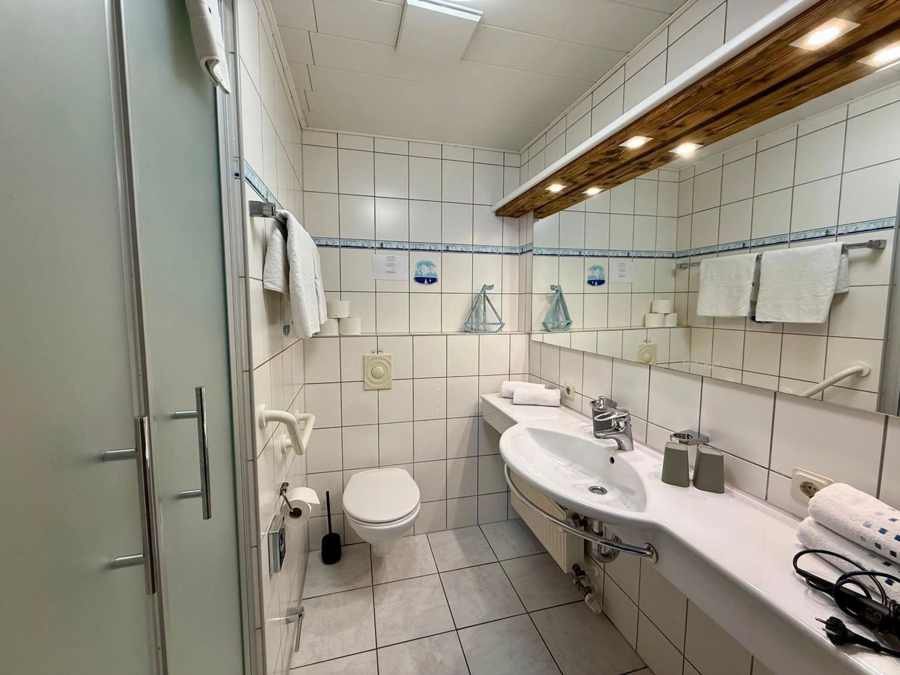 Bathroom in Landhotel Esen