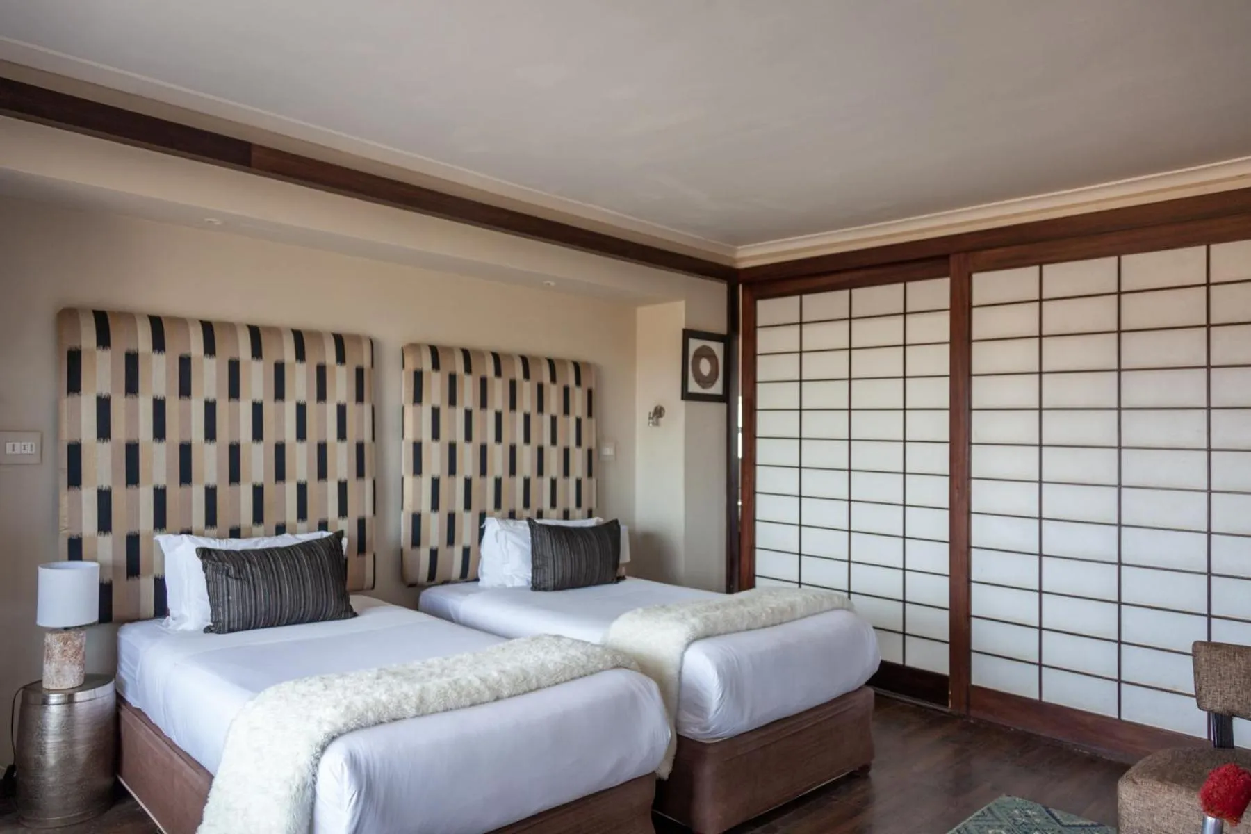 Bed in Inverdoorn Game Reserve Lodge