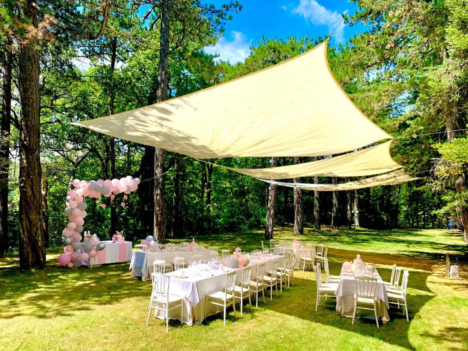 Restaurant/places to eat in Castello Cortevecchio