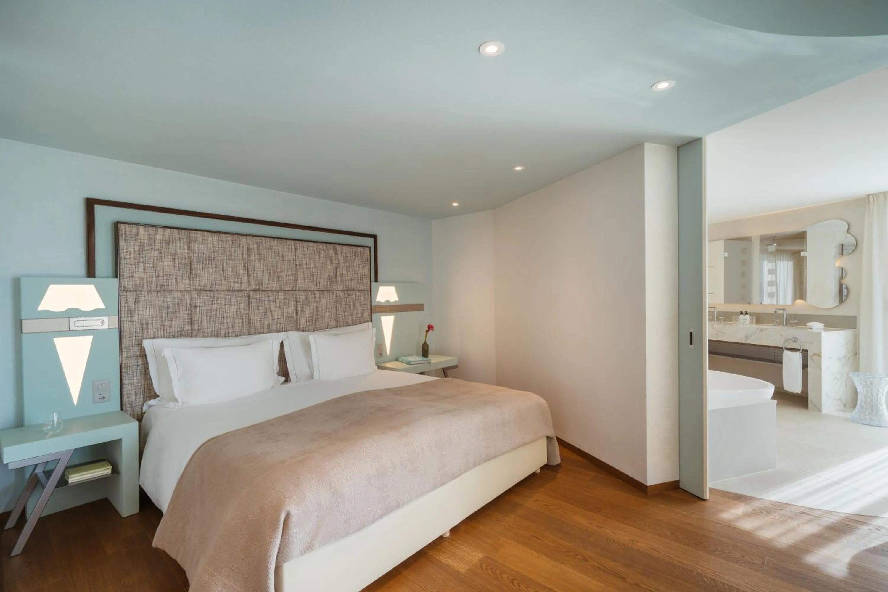 Photo of the whole room, Bed in Hotel Eden Roc - The Leading Hotels of the World