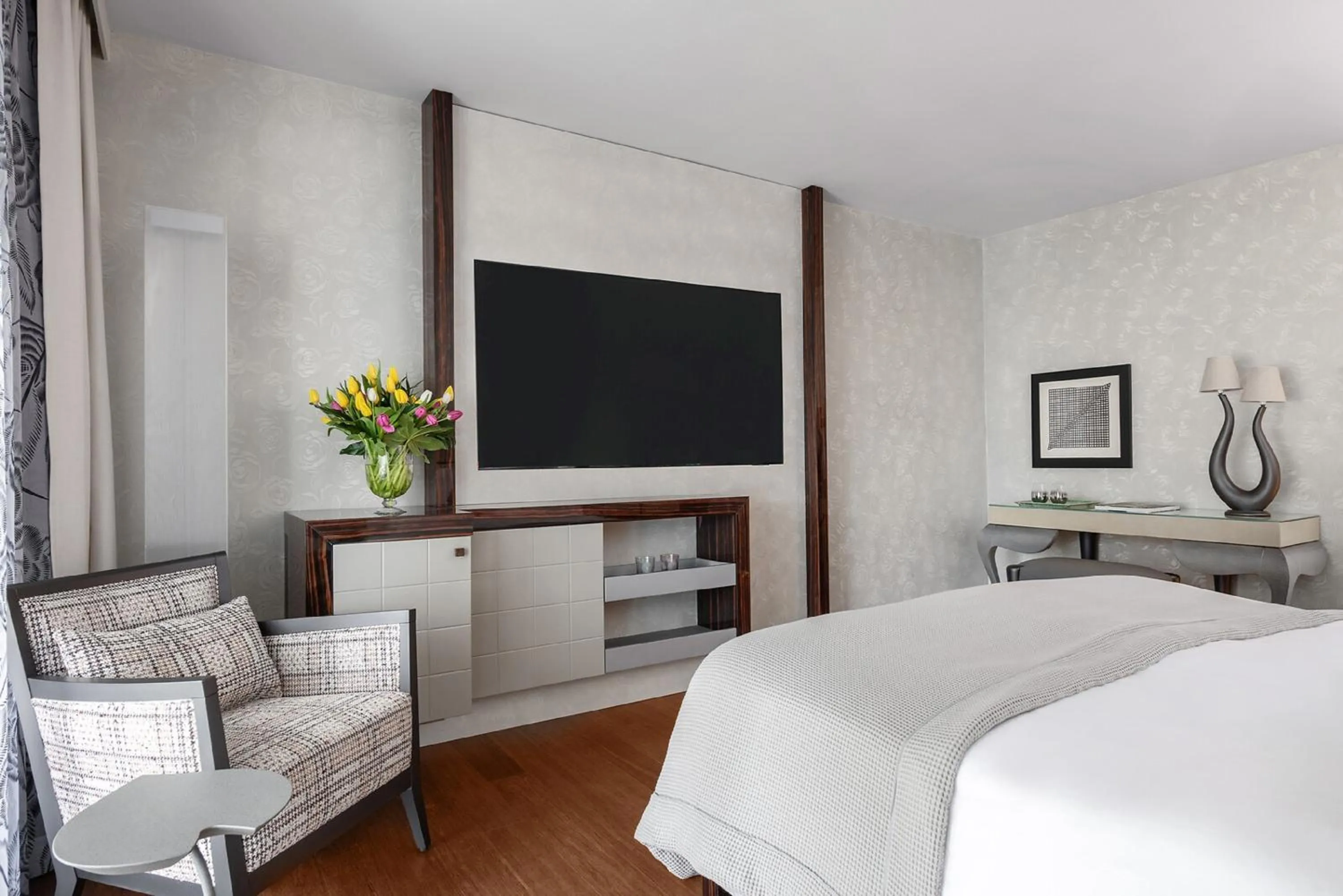 Bed in Hotel Eden Roc - The Leading Hotels of the World