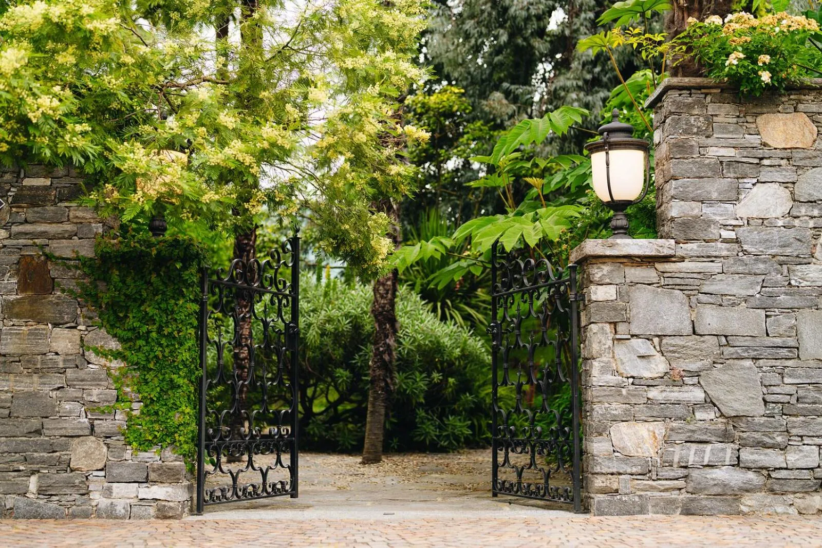 Garden view in Hotel Eden Roc - The Leading Hotels of the World