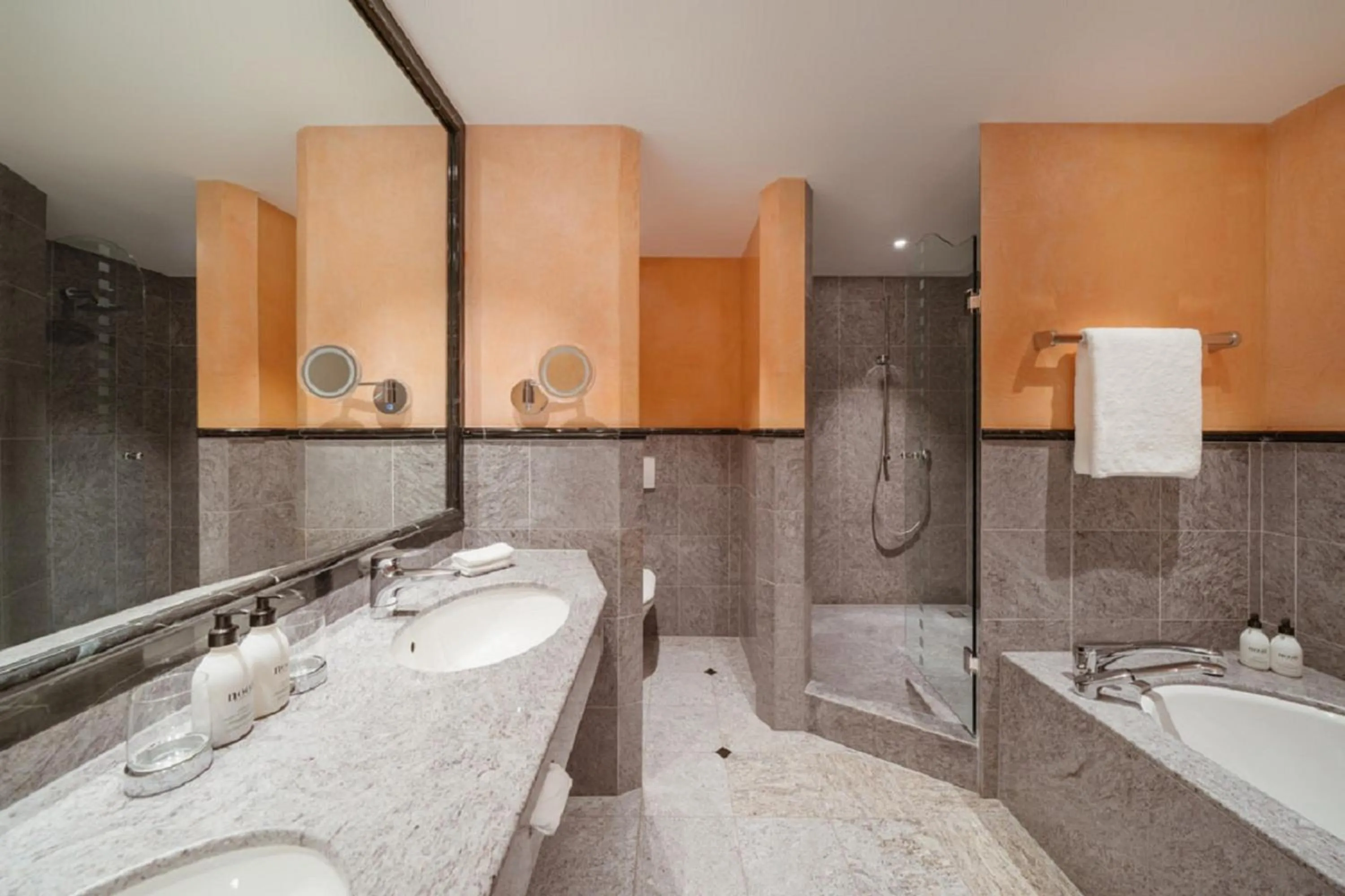 Bathroom in Hotel Eden Roc - The Leading Hotels of the World
