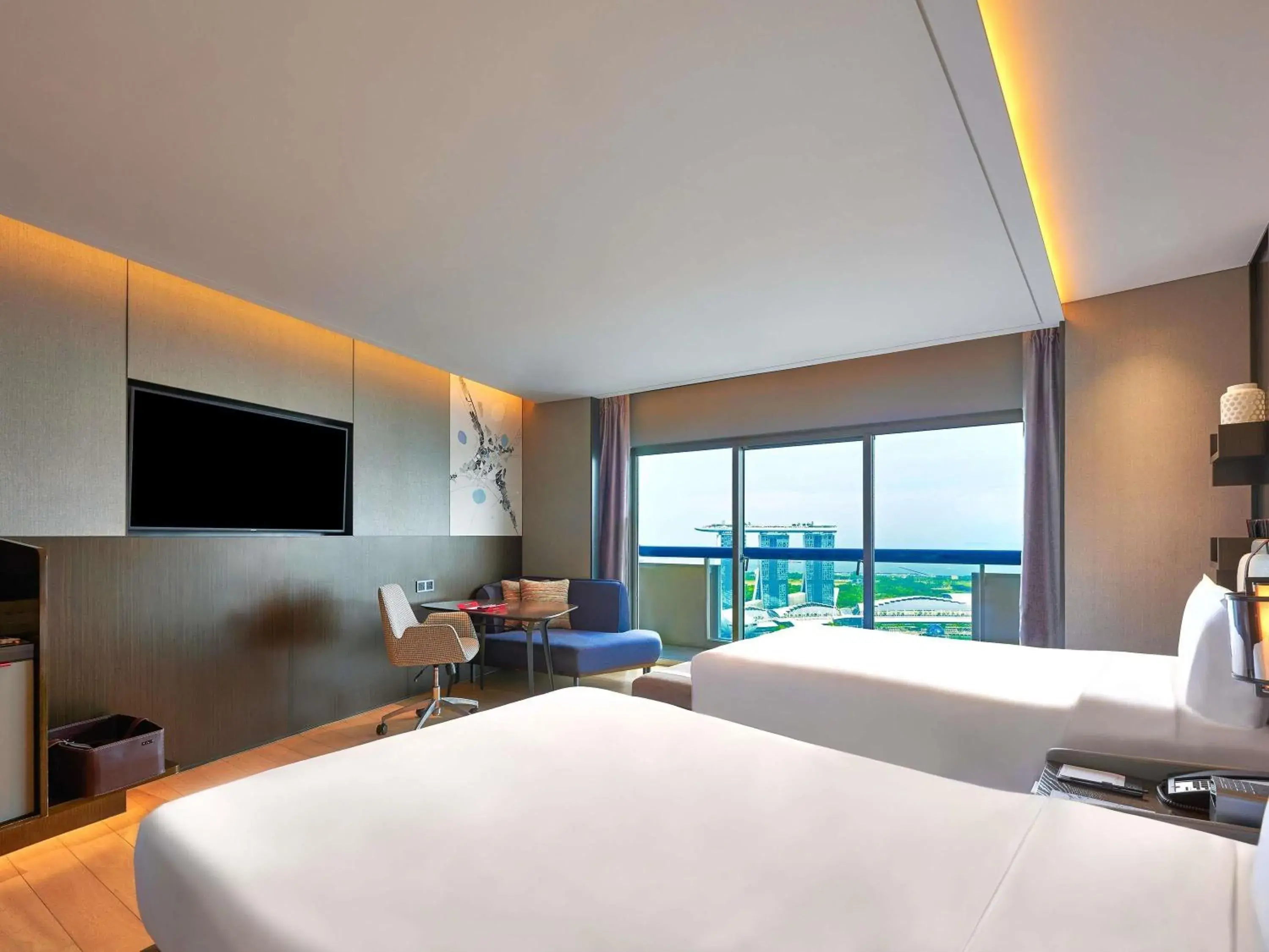 Swiss Prestige Double Room with Two Double Beds, Balcony and Marina Bay View - High Floor in Swissotel The Stamford Singapore Swiss Prestige Double Room with Two Double Beds, Balcony and Marina Bay View - High Floor in Swissotel The Stamford Singapore