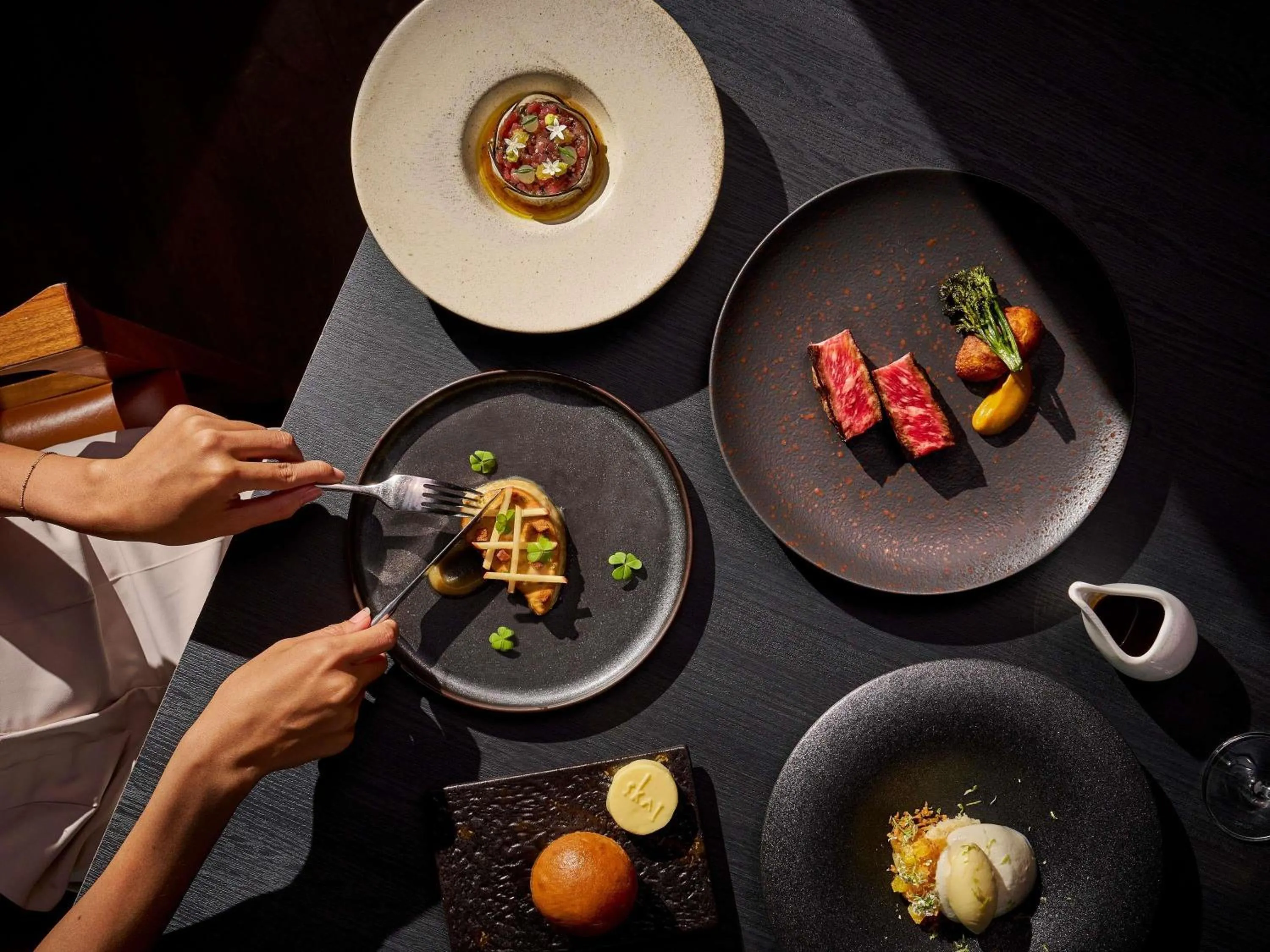 Restaurant/places to eat in Swissotel The Stamford Singapore