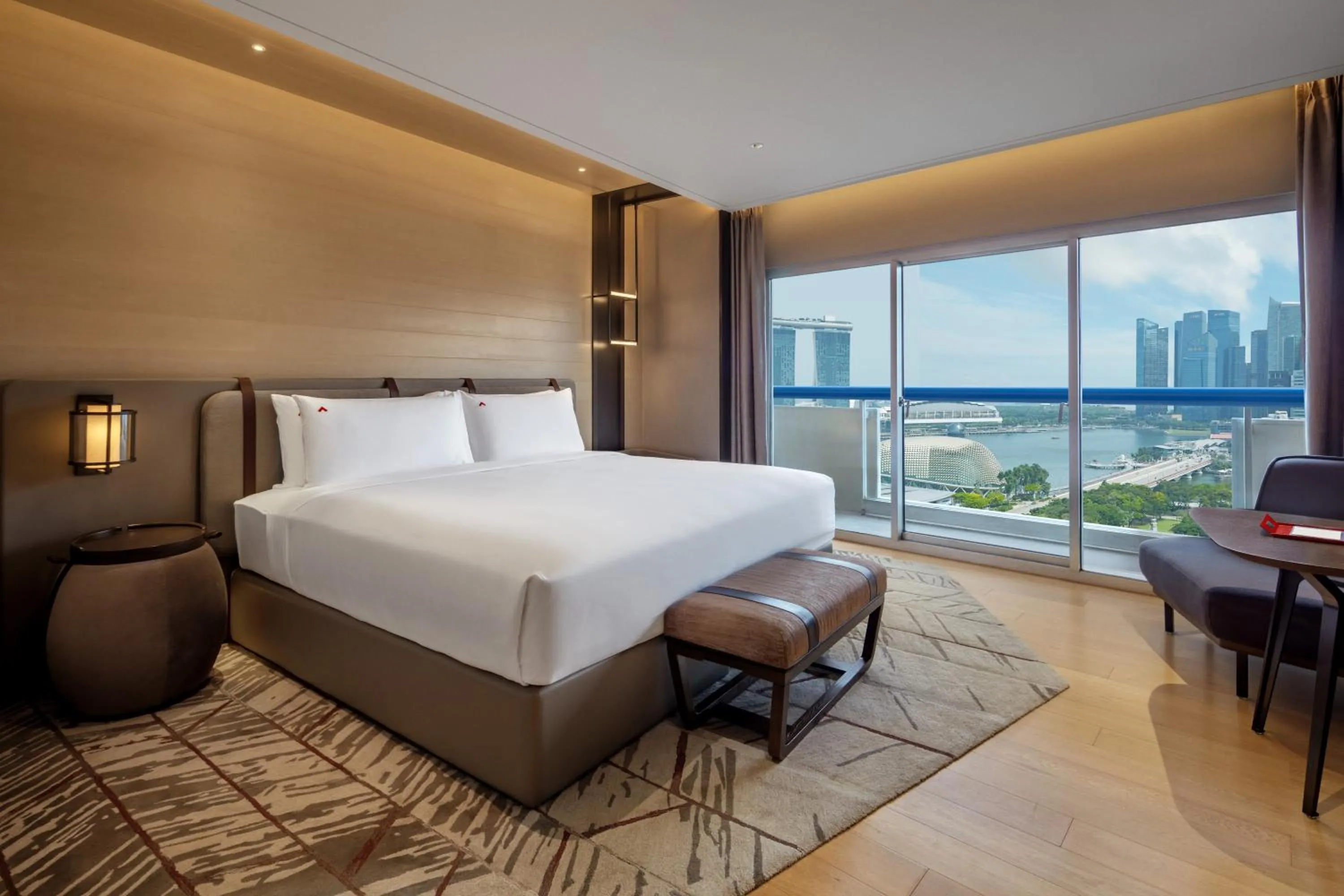 Bedroom, Bed in Swissotel The Stamford Singapore