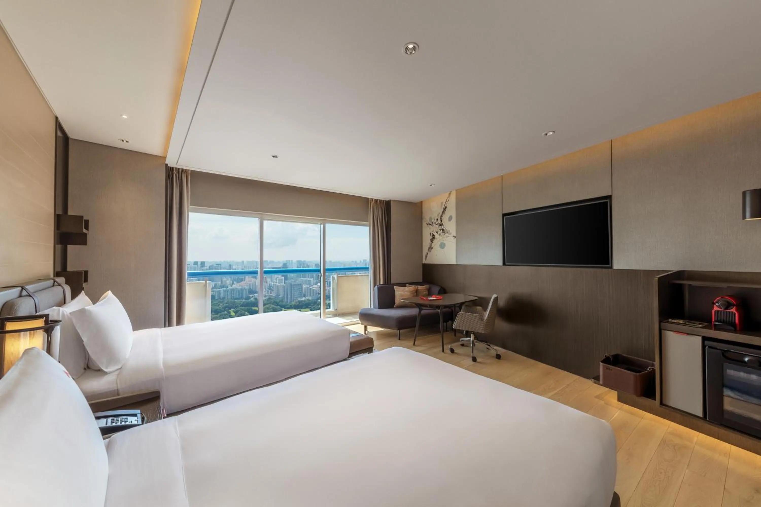 Bedroom, Bed in Swissotel The Stamford Singapore