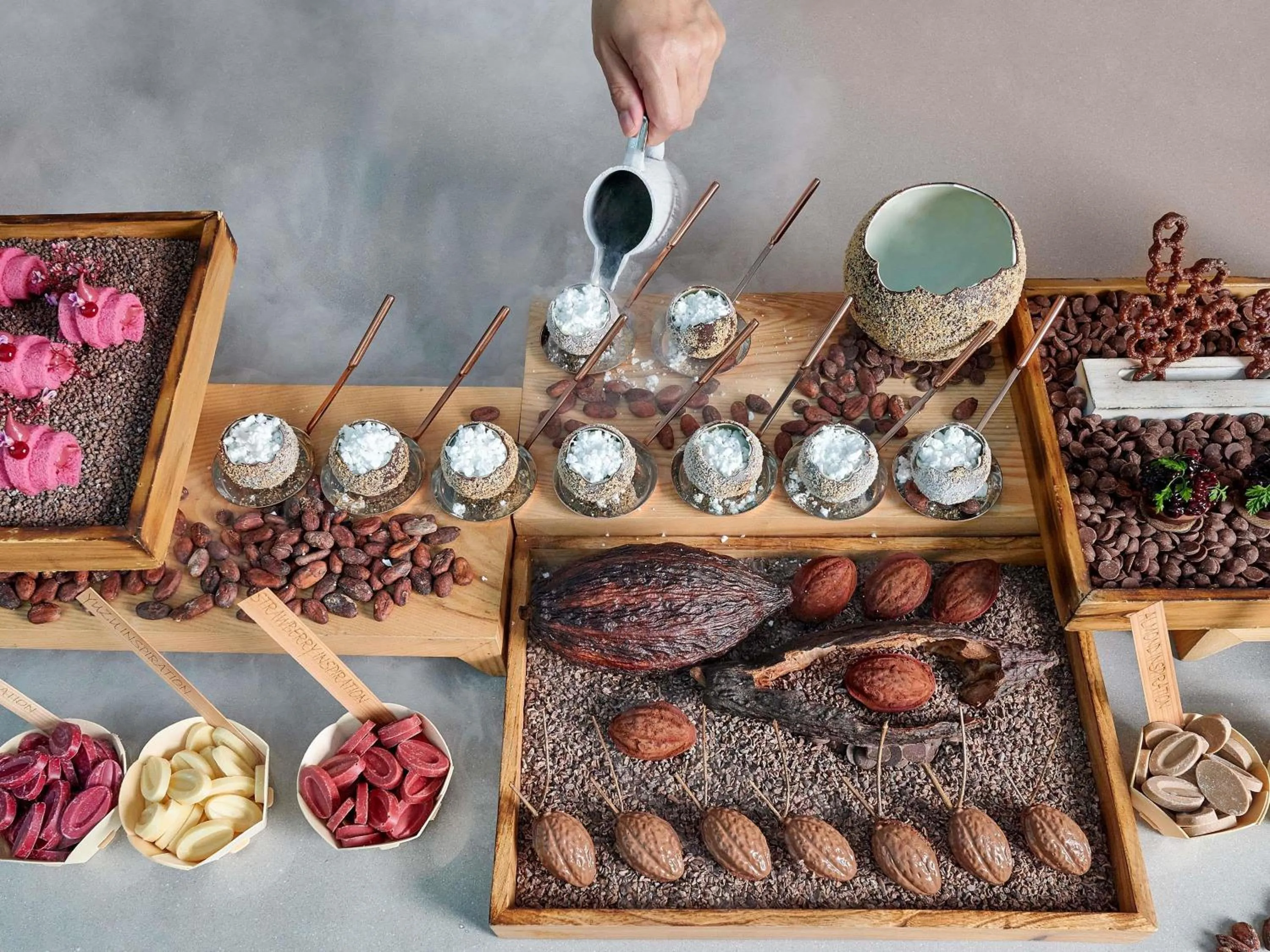 Restaurant/places to eat in Swissotel The Stamford Singapore