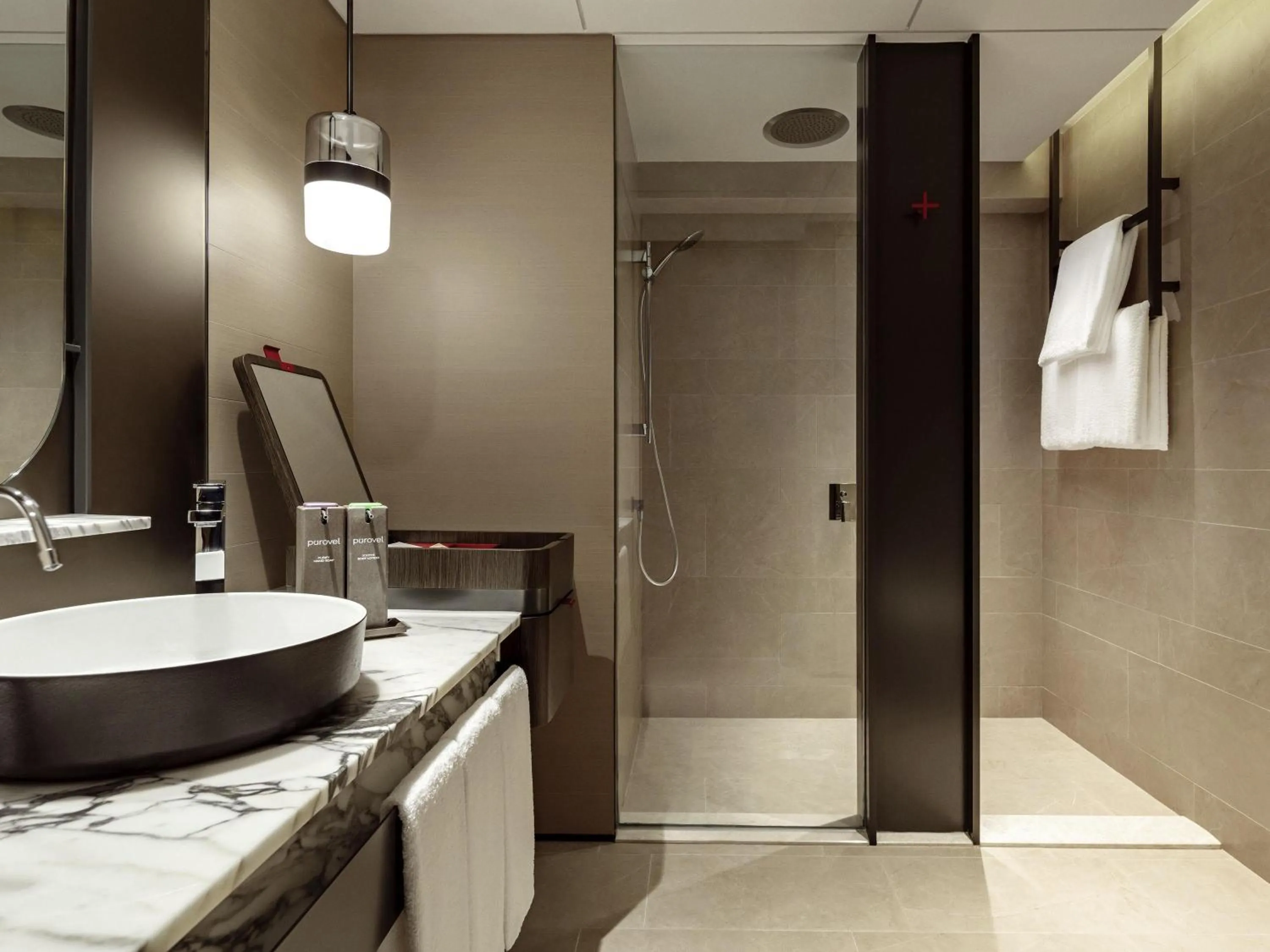 Bedroom in Swissotel The Stamford Singapore