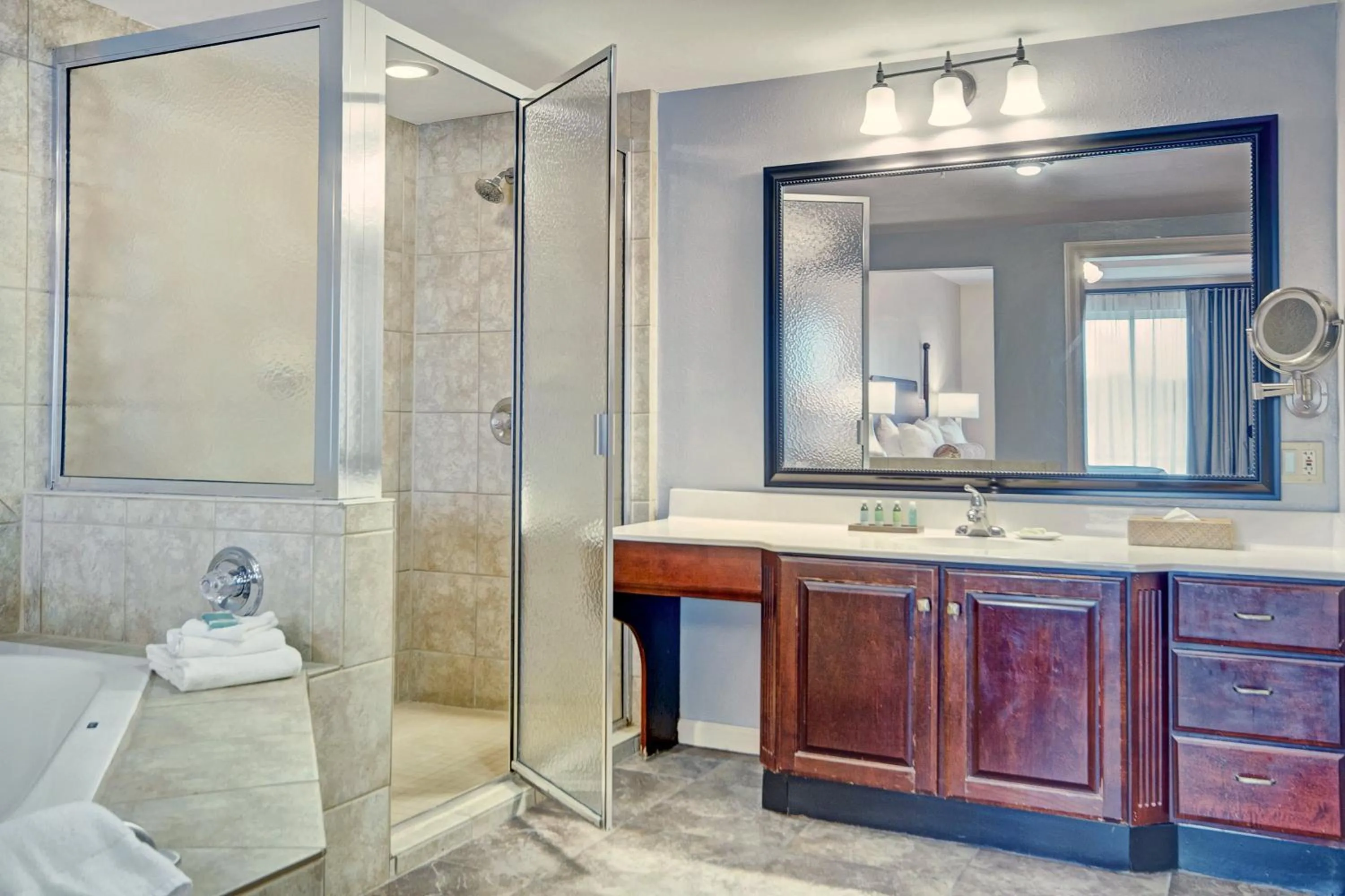 Bathroom in Club Wyndham Old Town Alexandria