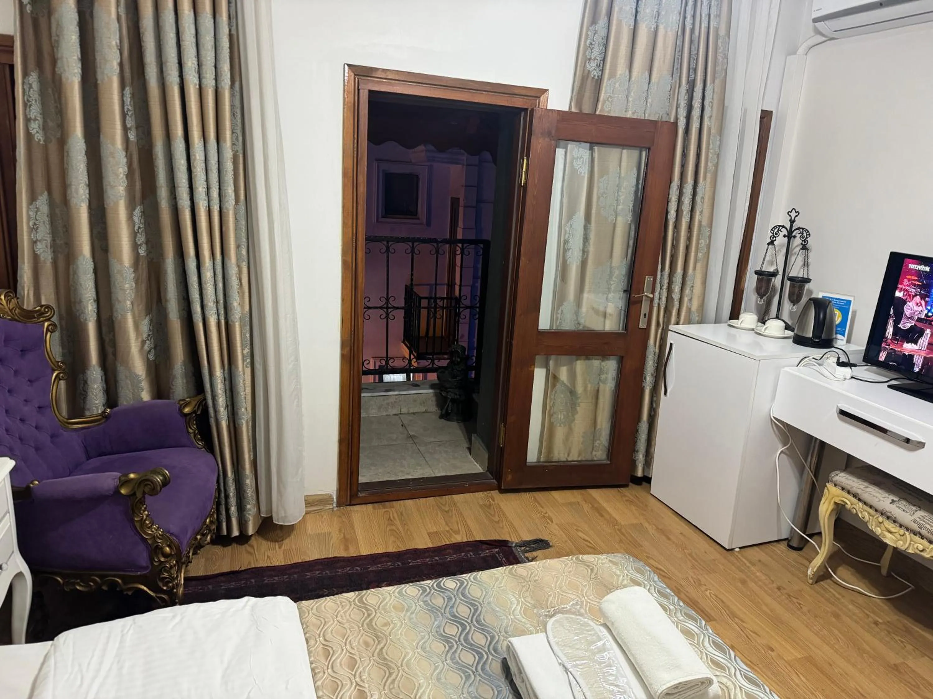 Balcony/Terrace in Rosalie Palace Hotel