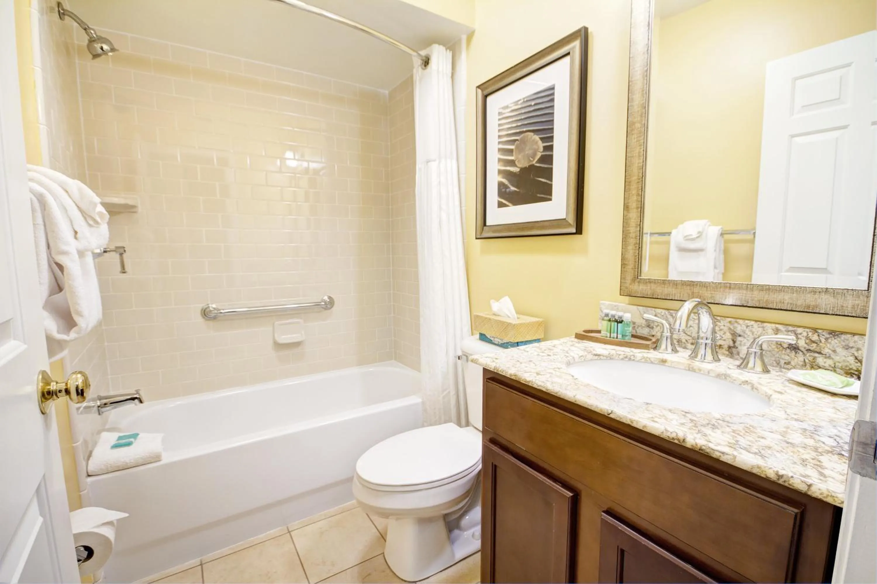 Bathroom in Club Wyndham Long Wharf