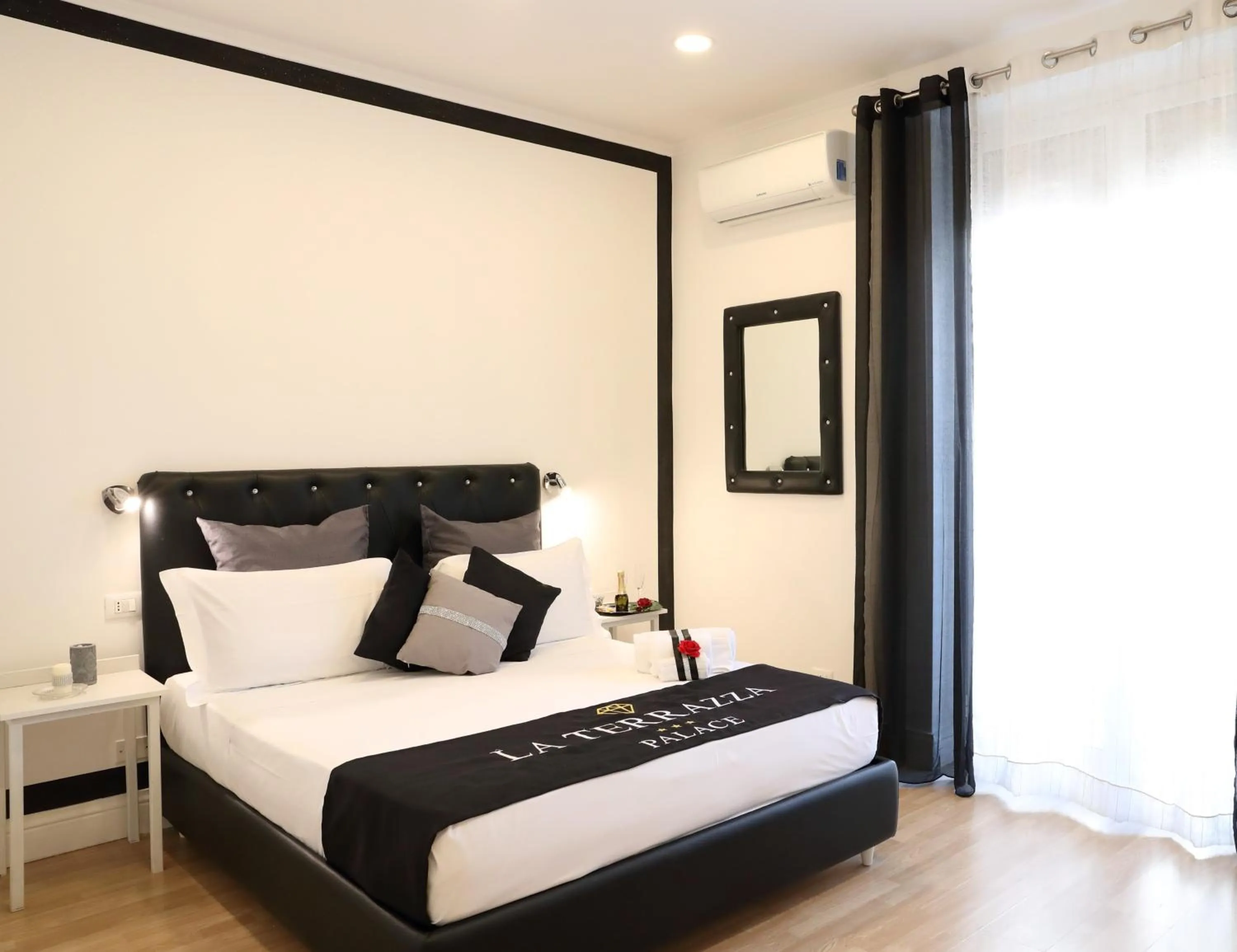 Bed in La Terrazza Palace B&B