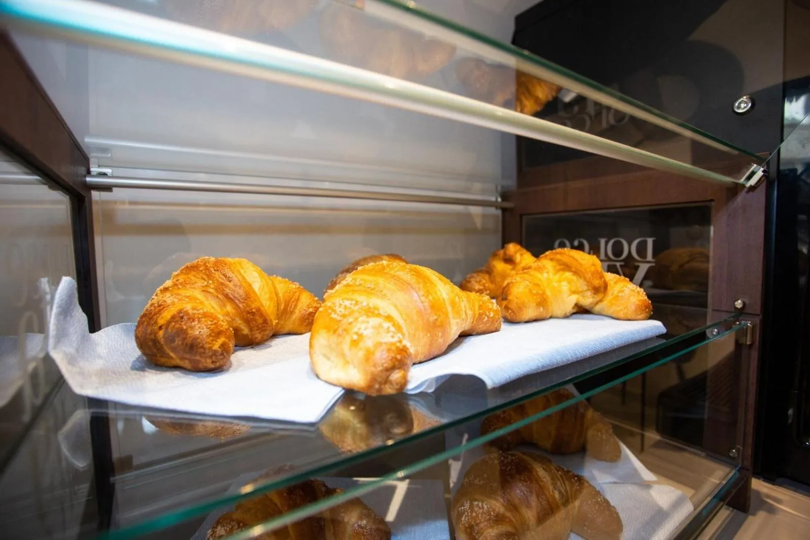 Food and drinks in Odissea Residence e Rooms