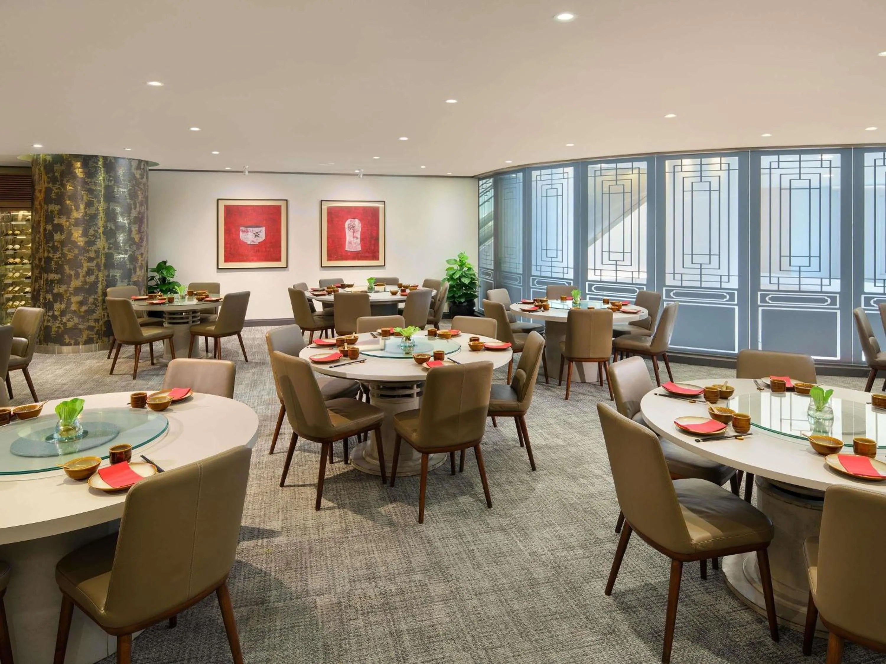 Restaurant/places to eat in Grand Mercure Singapore Roxy