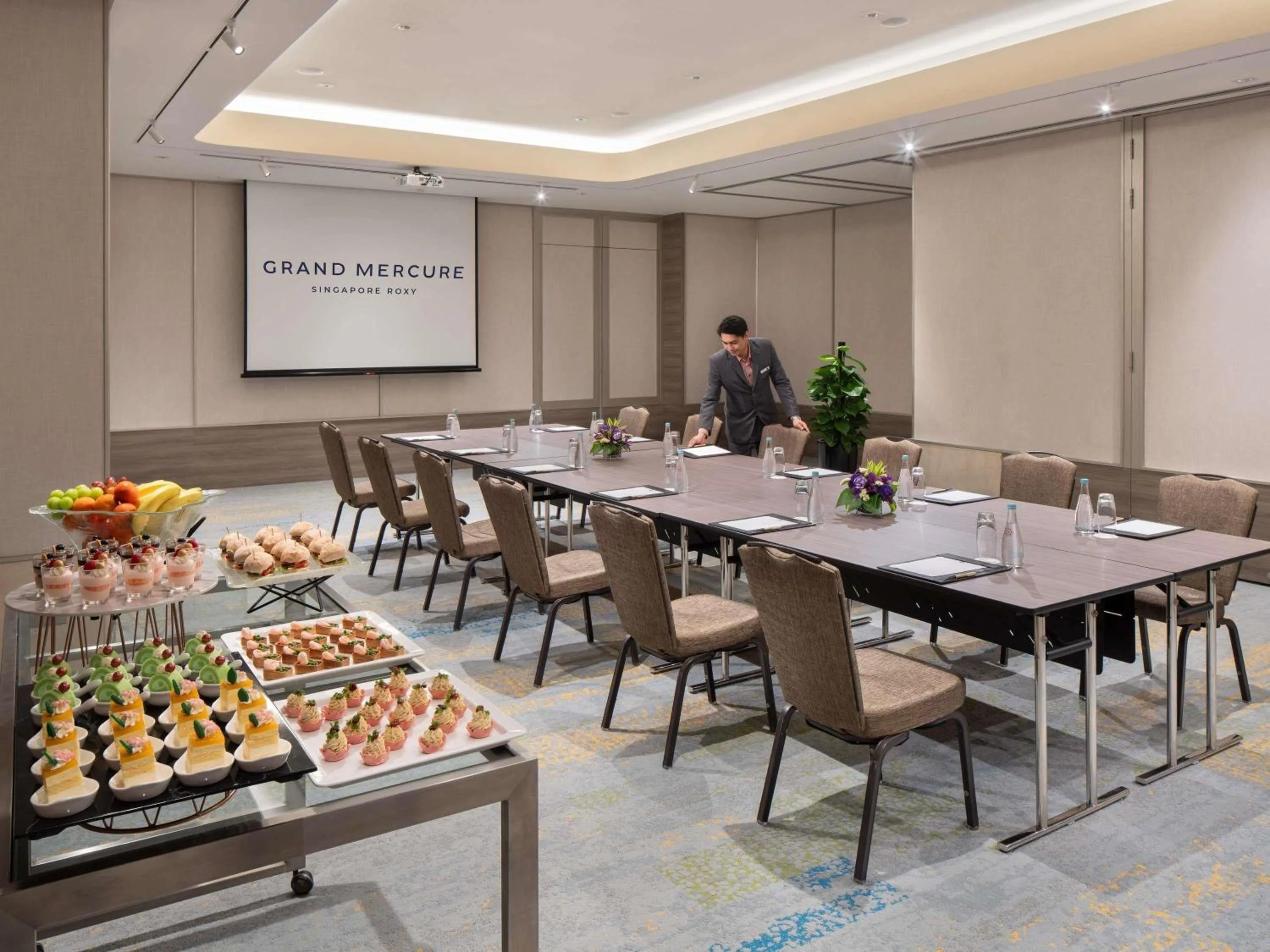 Meeting/conference room in Grand Mercure Singapore Roxy