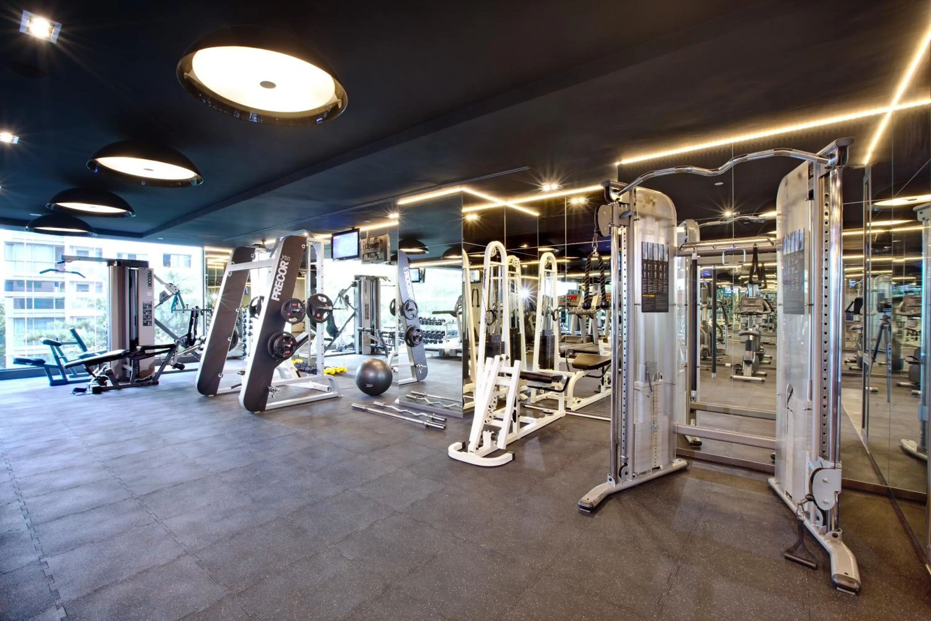 Fitness centre/facilities in Grand Mercure Singapore Roxy
