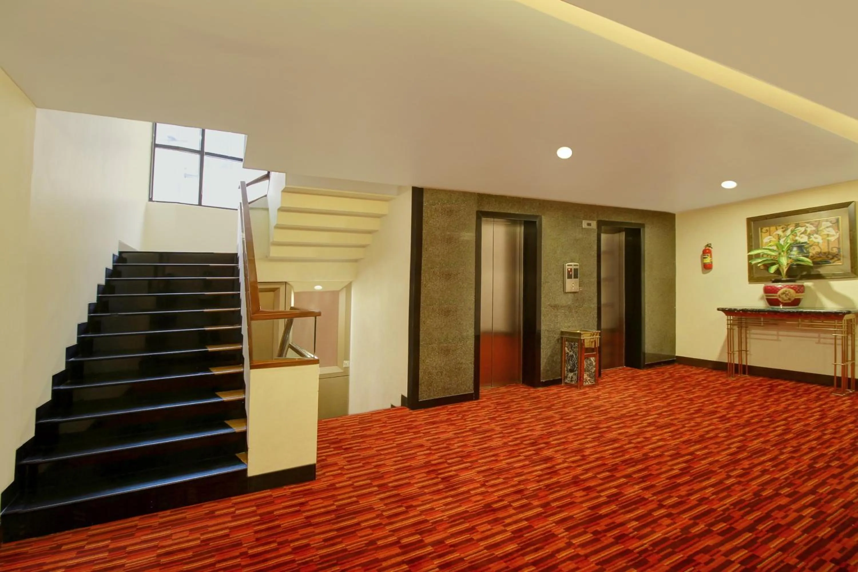 elevator in Monarch Luxur - Infantry Road